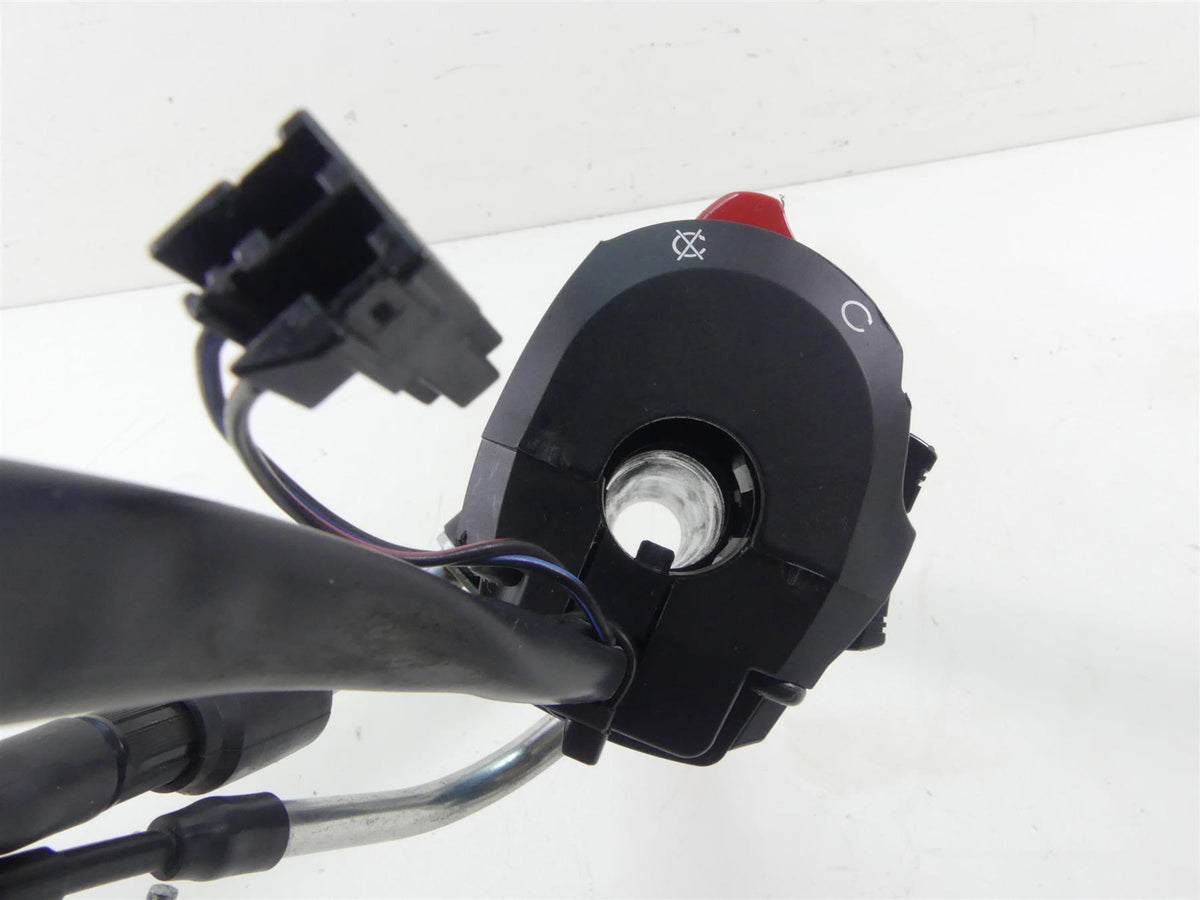 2020 Suzuki GSX1300 R Hayabusa Right Hand Start Stop Control Switch 37200-15H10 {{ shop.shopifyCountryName }} - Mototech271