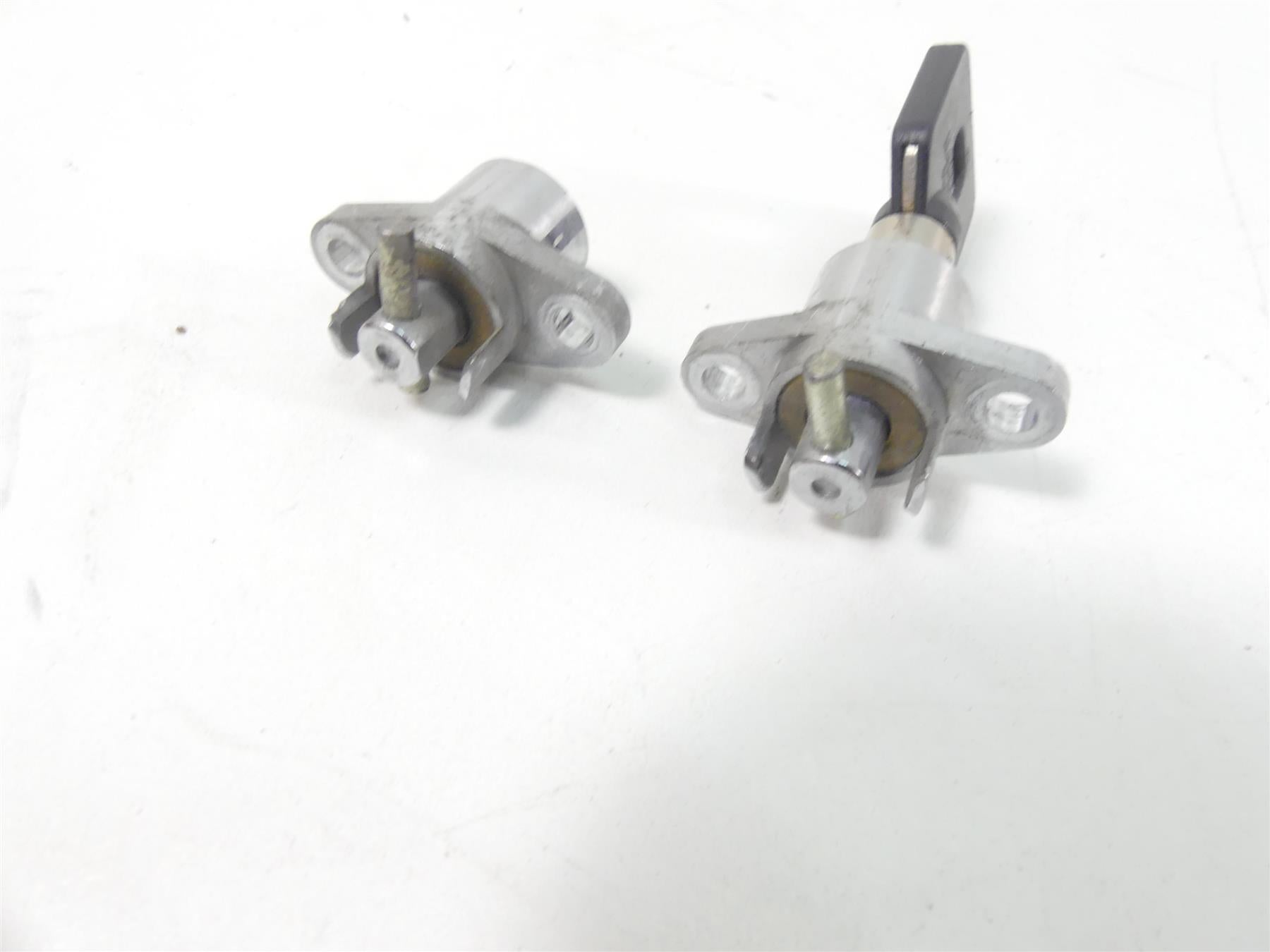 2007 Harley FLHTCU SE2 CVO Electra Glide Ignition Key Lock Set 71530-03C {{ shop.shopifyCountryName }} - Mototech271