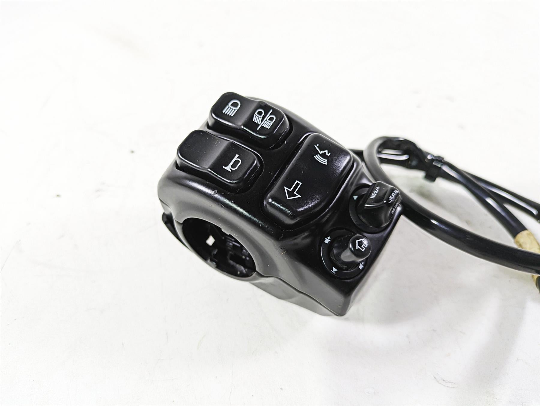 2017 Harley Touring FLTRXS Road Glide Left Hand Control Switch 71500128B {{ shop.shopifyCountryName }} - Mototech271