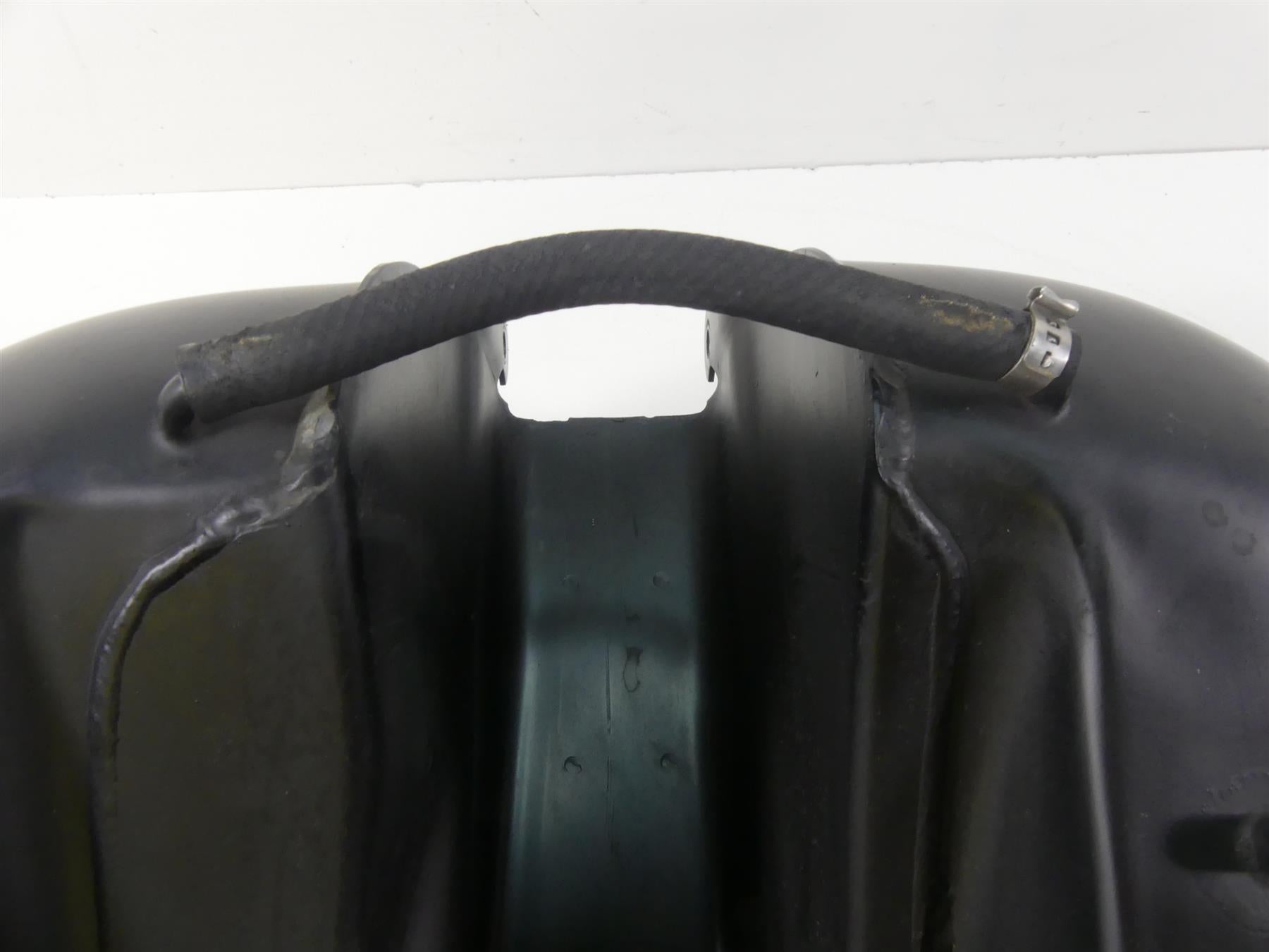 2017 Harley Dyna FXDB Street Bob Fuel Gas Petrol Tank -Read 61000707 {{ shop.shopifyCountryName }} - Mototech271