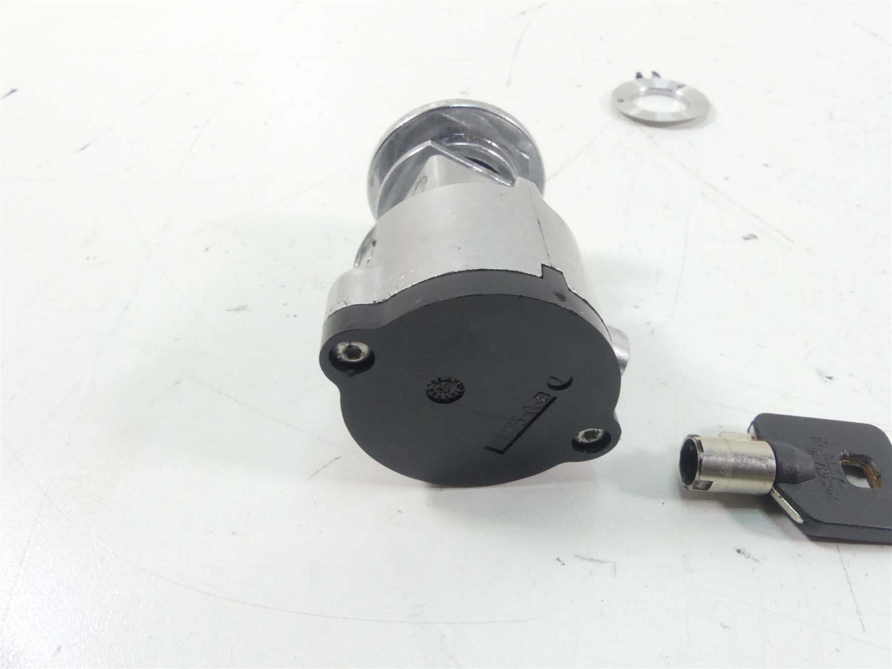 2010 Harley FXDWG Dyna Wide Glide Ignition Switch Key Steering Lock Set 71475-06 {{ shop.shopifyCountryName }} - Mototech271