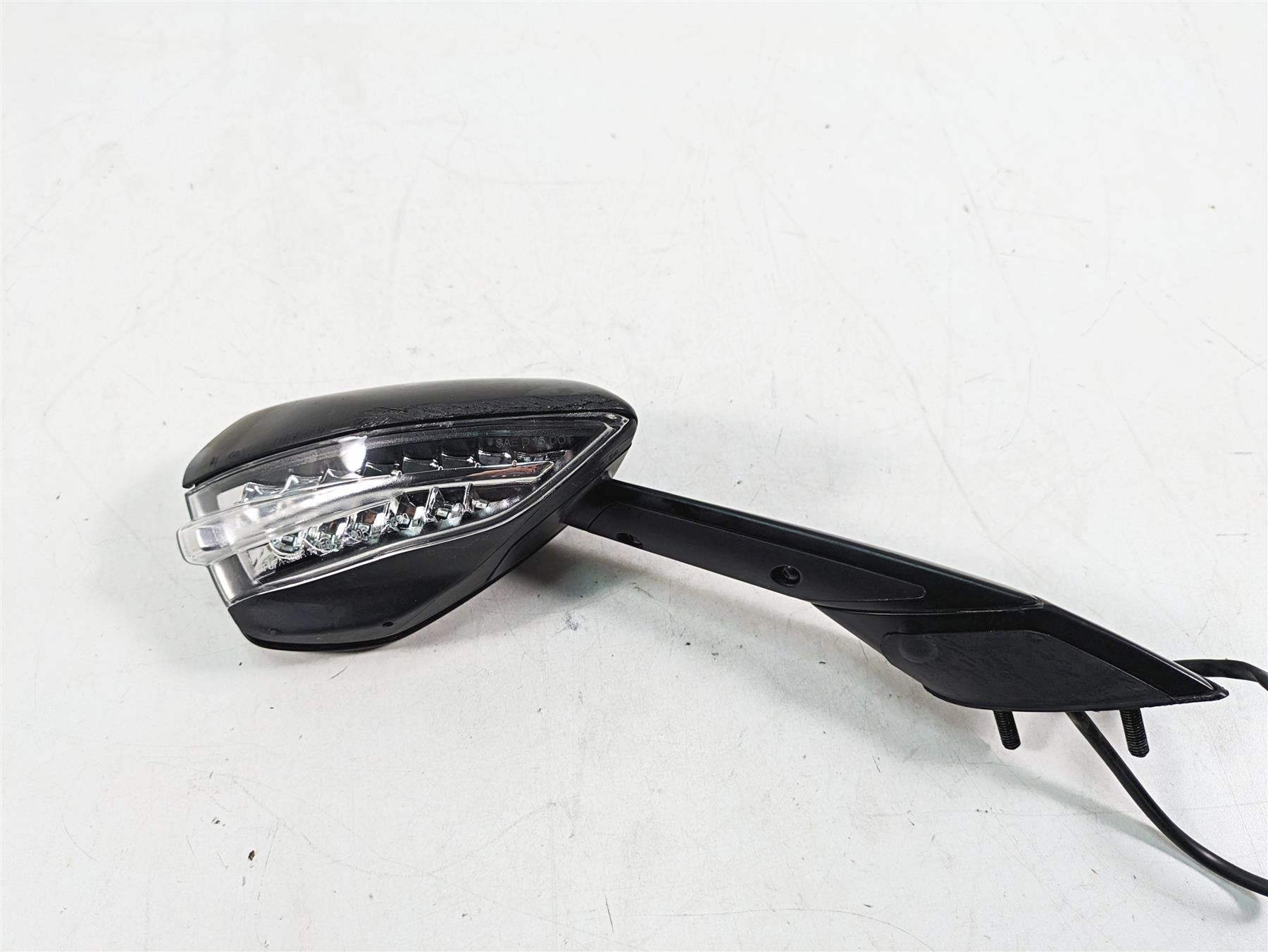 2021 Aprilia RS660 Right Rear View Mirror Blinker Set - Read 2B005798 {{ shop.shopifyCountryName }} - Mototech271