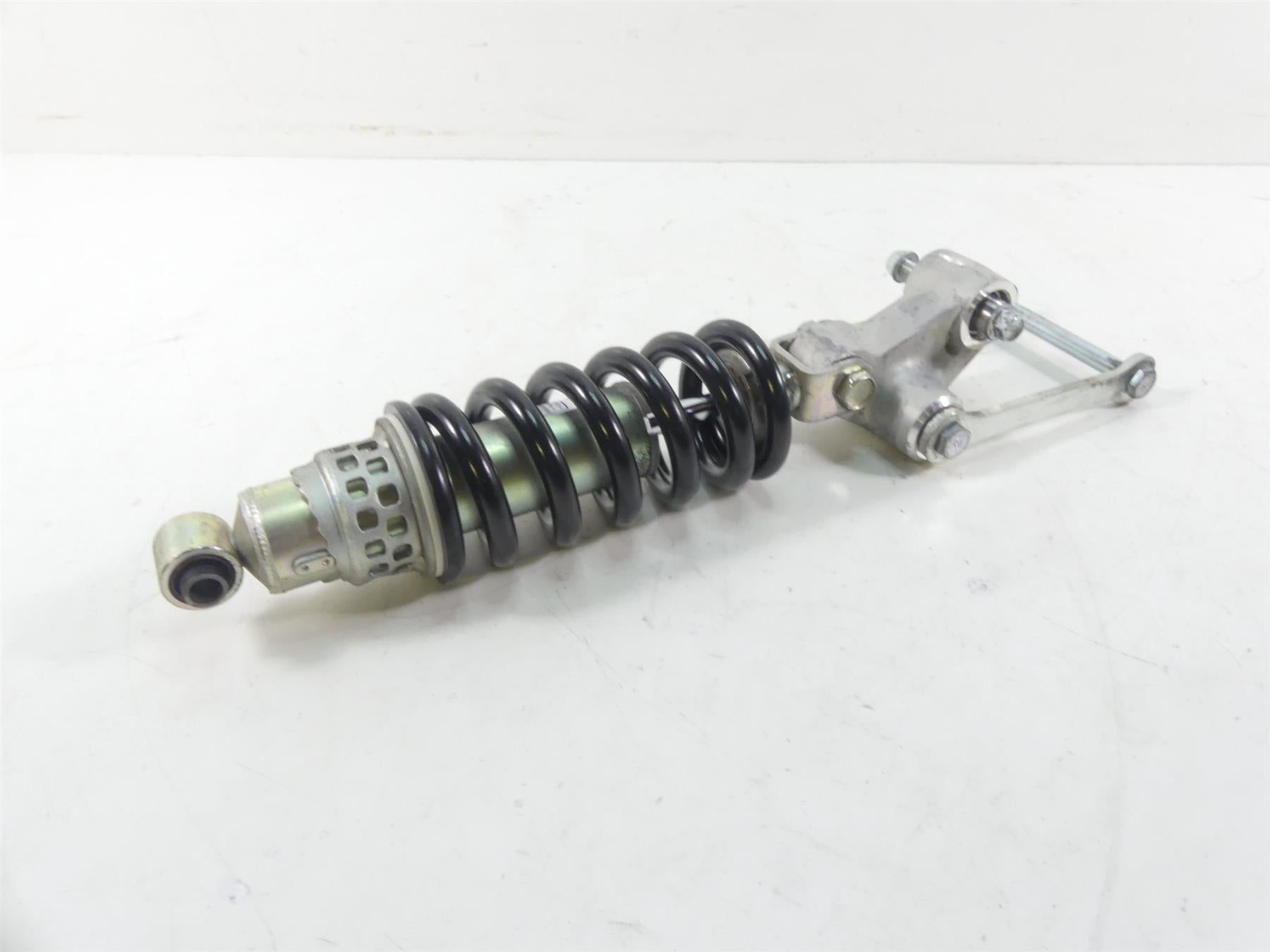 2007 Yamaha XVS1300 V-Star Rear Suspension Damper Shock 3D8-22210-20-00 {{ shop.shopifyCountryName }} - Mototech271