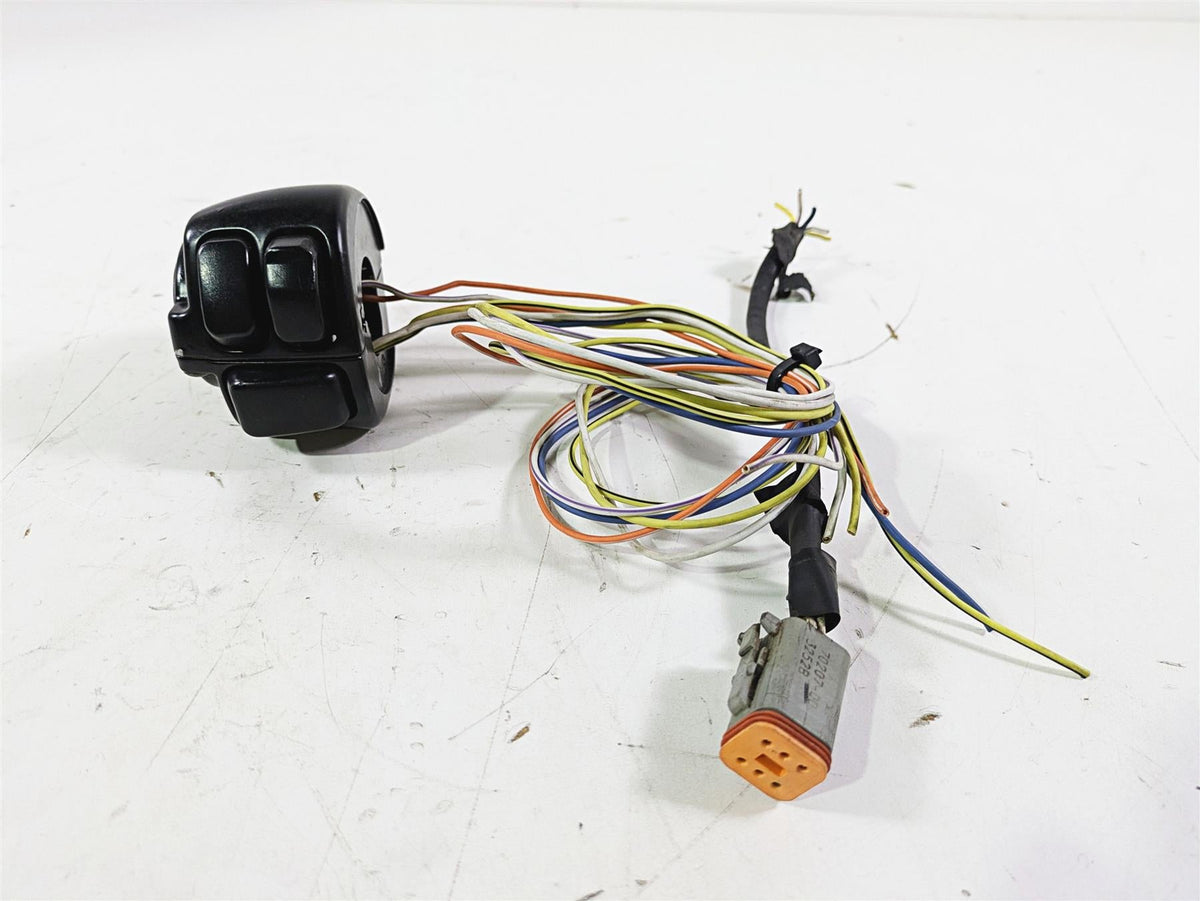 2003 Harley Softail FXSTDI Deuce 100th Left Hand Control Switch - Read 71682-06A {{ shop.shopifyCountryName }} - Mototech271