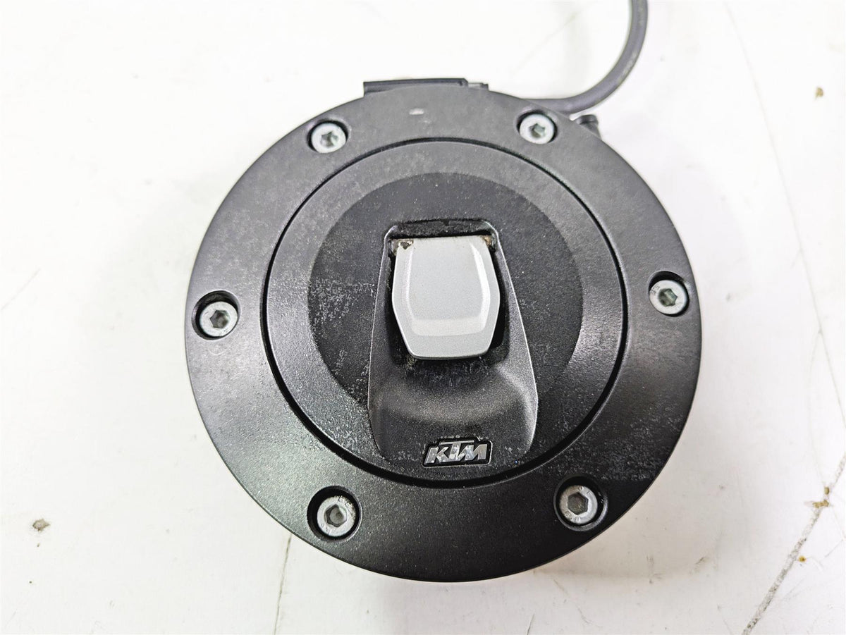 2022 KTM 1290 Super Adventure S Keyless Fuel Gas Tank Lid 61907008000 {{ shop.shopifyCountryName }} - Mototech271