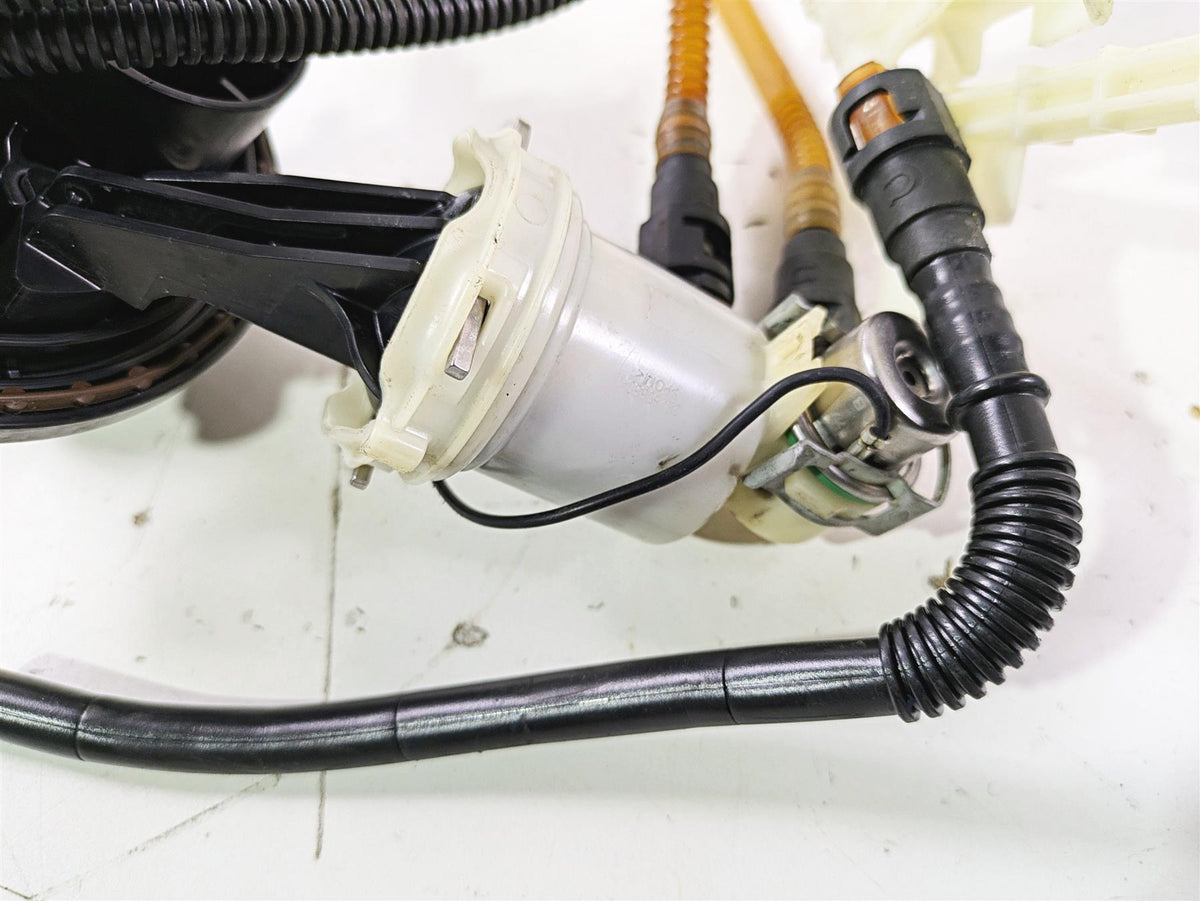 2016 Harley Touring FLTRX Road Glide Fuel Gas Petrol Pump 75069-08C 62908-08 {{ shop.shopifyCountryName }} - Mototech271