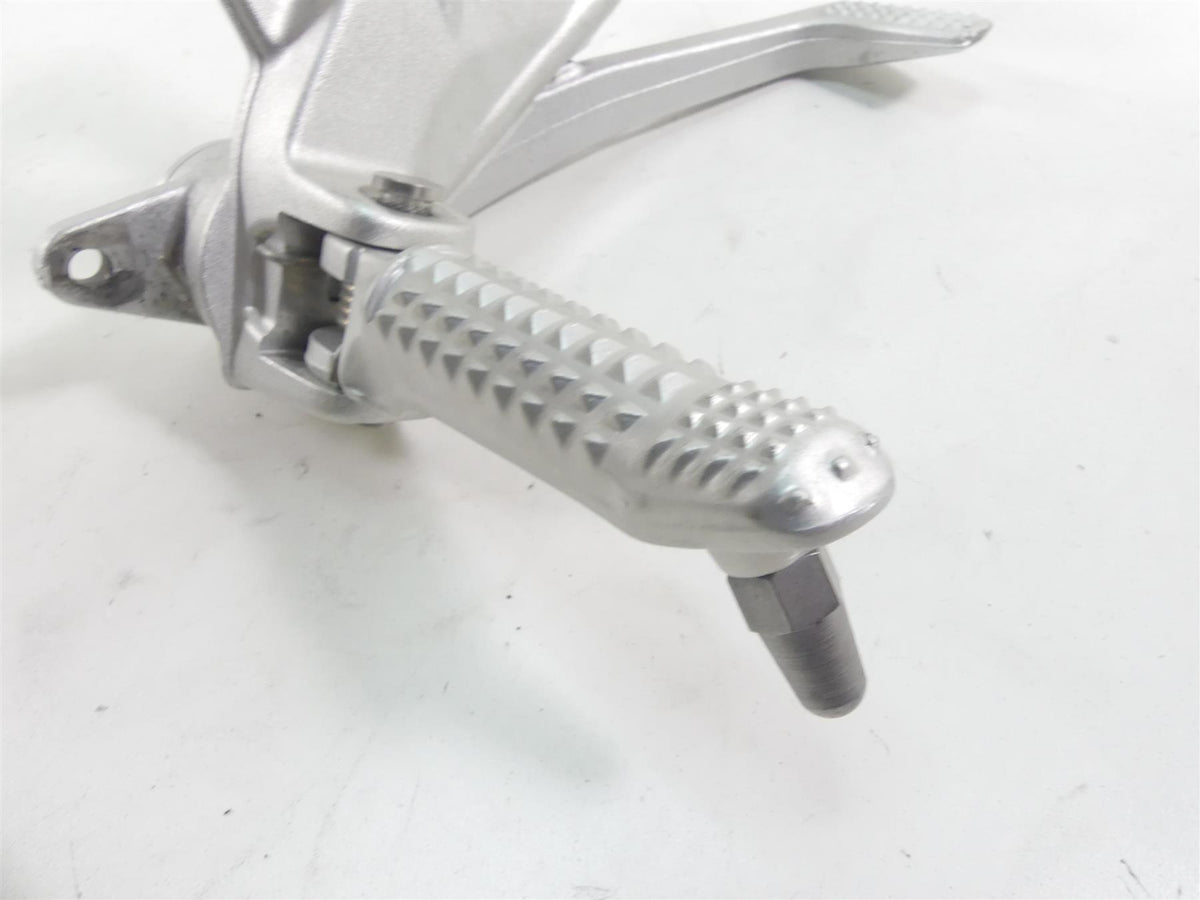 2018 BMW S1000RR K46 Right Front Foot Peg Footpeg Set & Brake Pedal 46718559066 {{ shop.shopifyCountryName }} - Mototech271