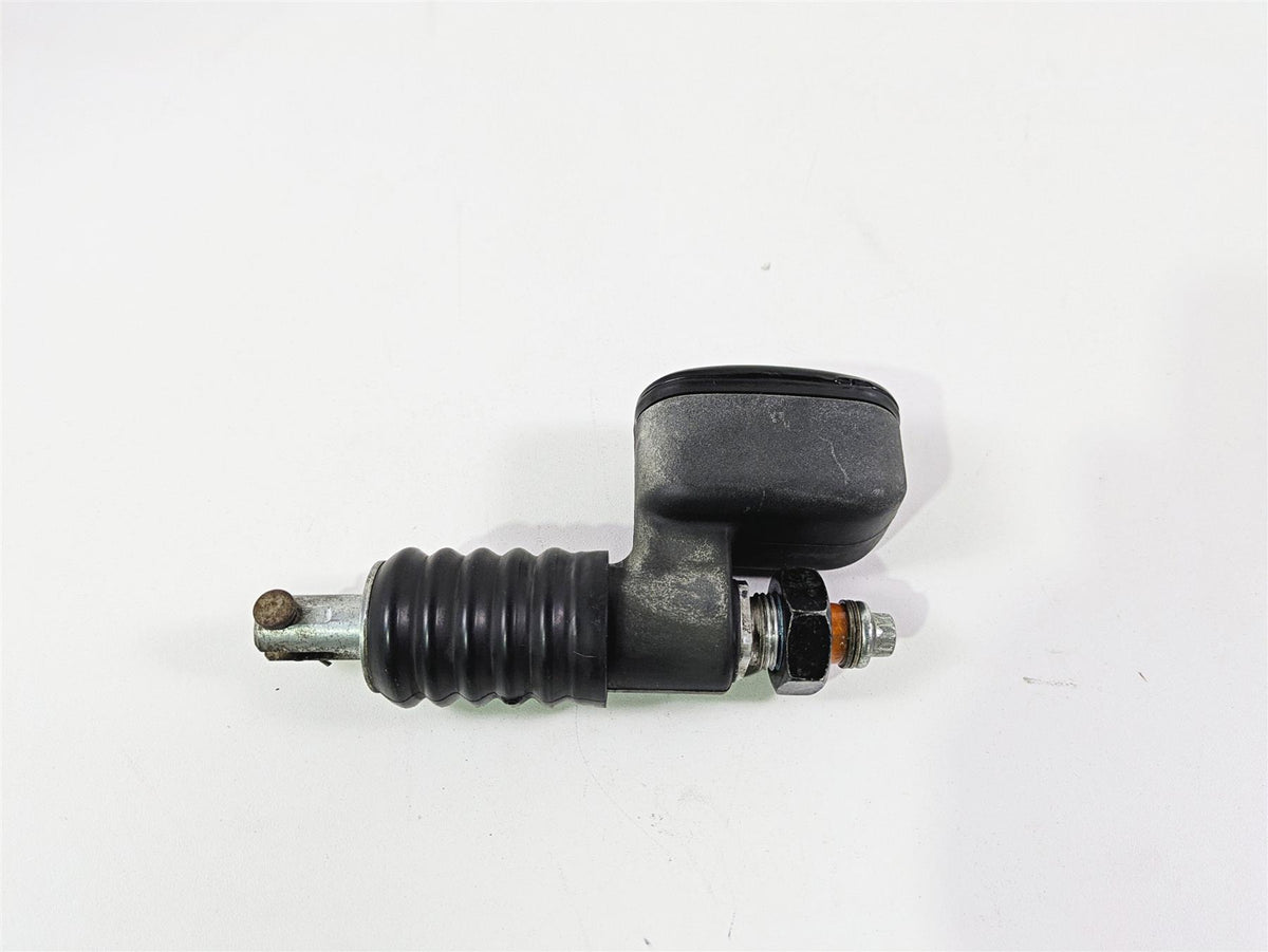2004 Harley Softail FXSTDI Deuce Rear Brake Master Cylinder 41755-99F {{ shop.shopifyCountryName }} - Mototech271