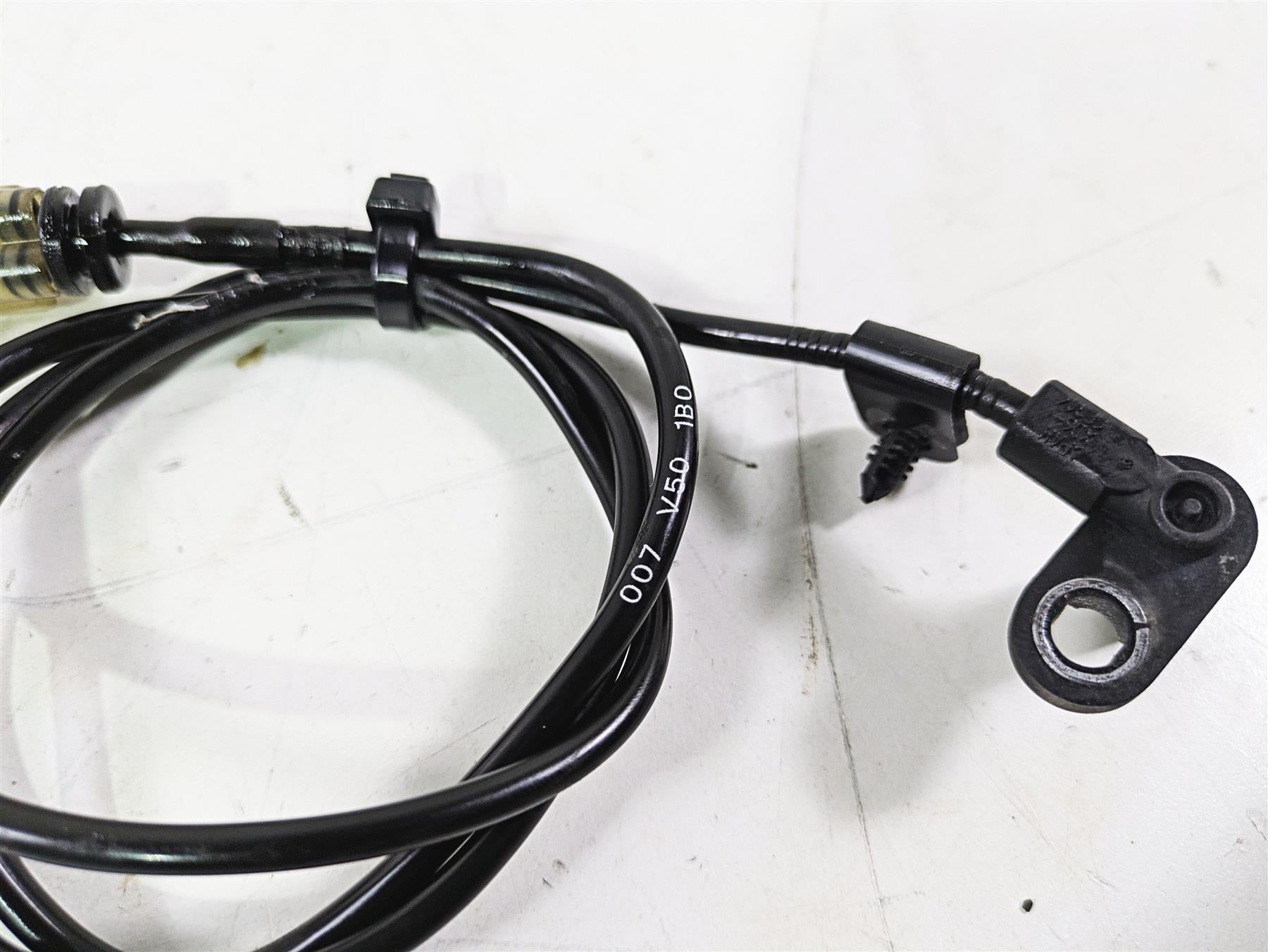 2019 Triumph Speed Triple RS 1050 Front Abs Brake Wheel Speed Sensor T2029270 {{ shop.shopifyCountryName }} - Mototech271