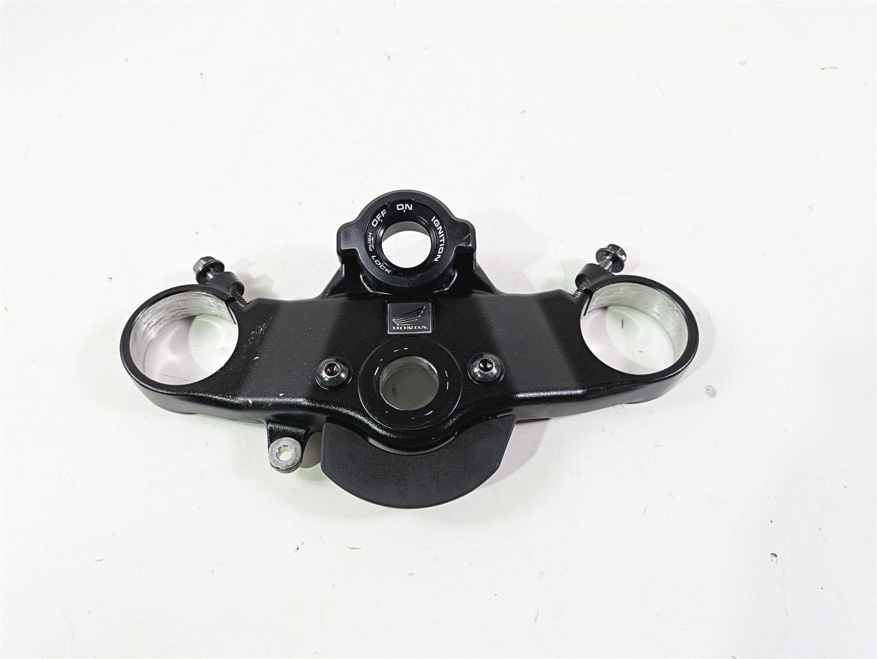 2025 Honda CBR600RR Upper Triple Tree Steering Clamp 53300-MJC-A00 {{ shop.shopifyCountryName }} - Mototech271