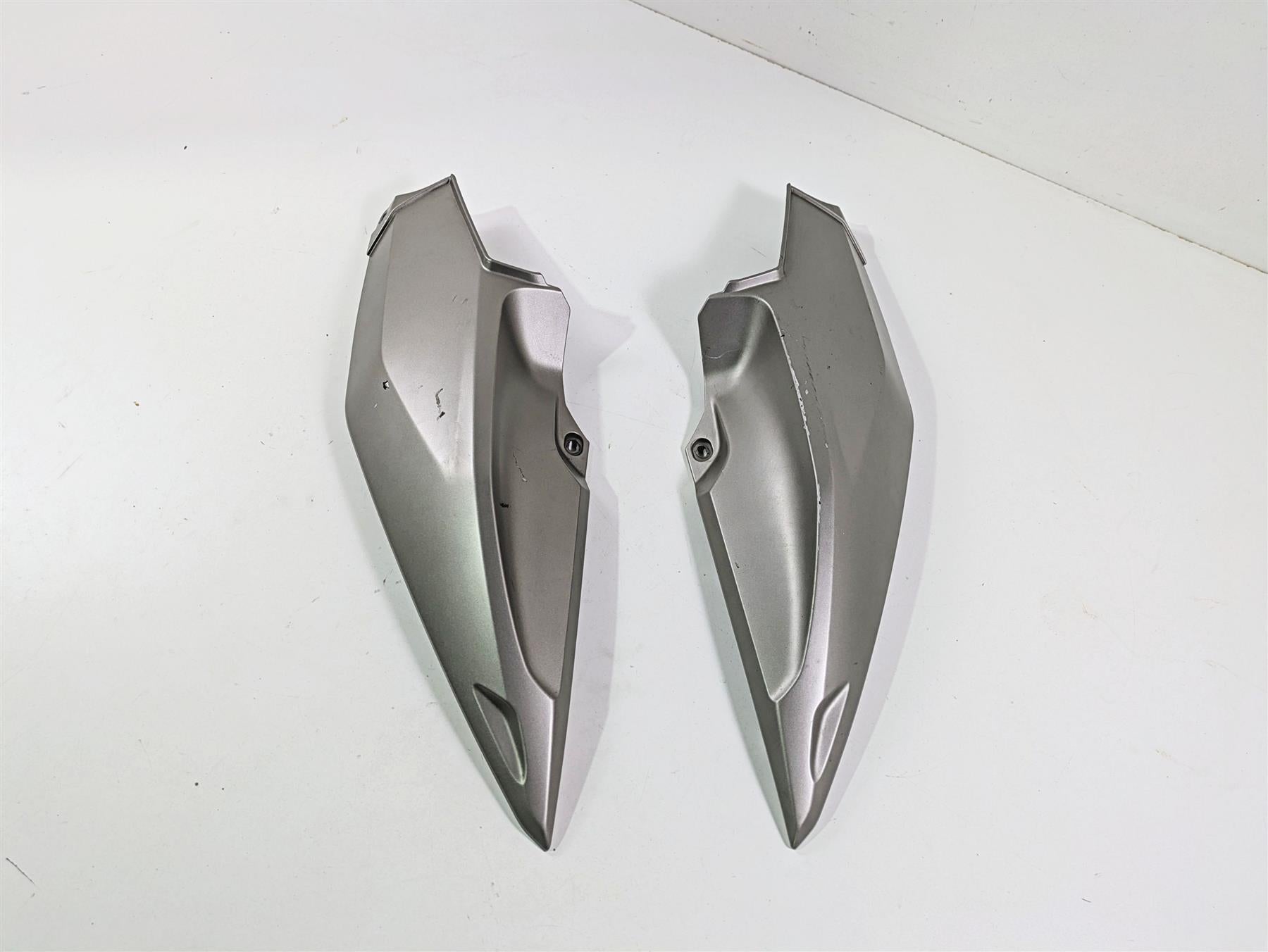 2014 BMW K1600 GTL K48 Upper Tank Side Cover Fairing Set 46637710454 {{ shop.shopifyCountryName }} - Mototech271
