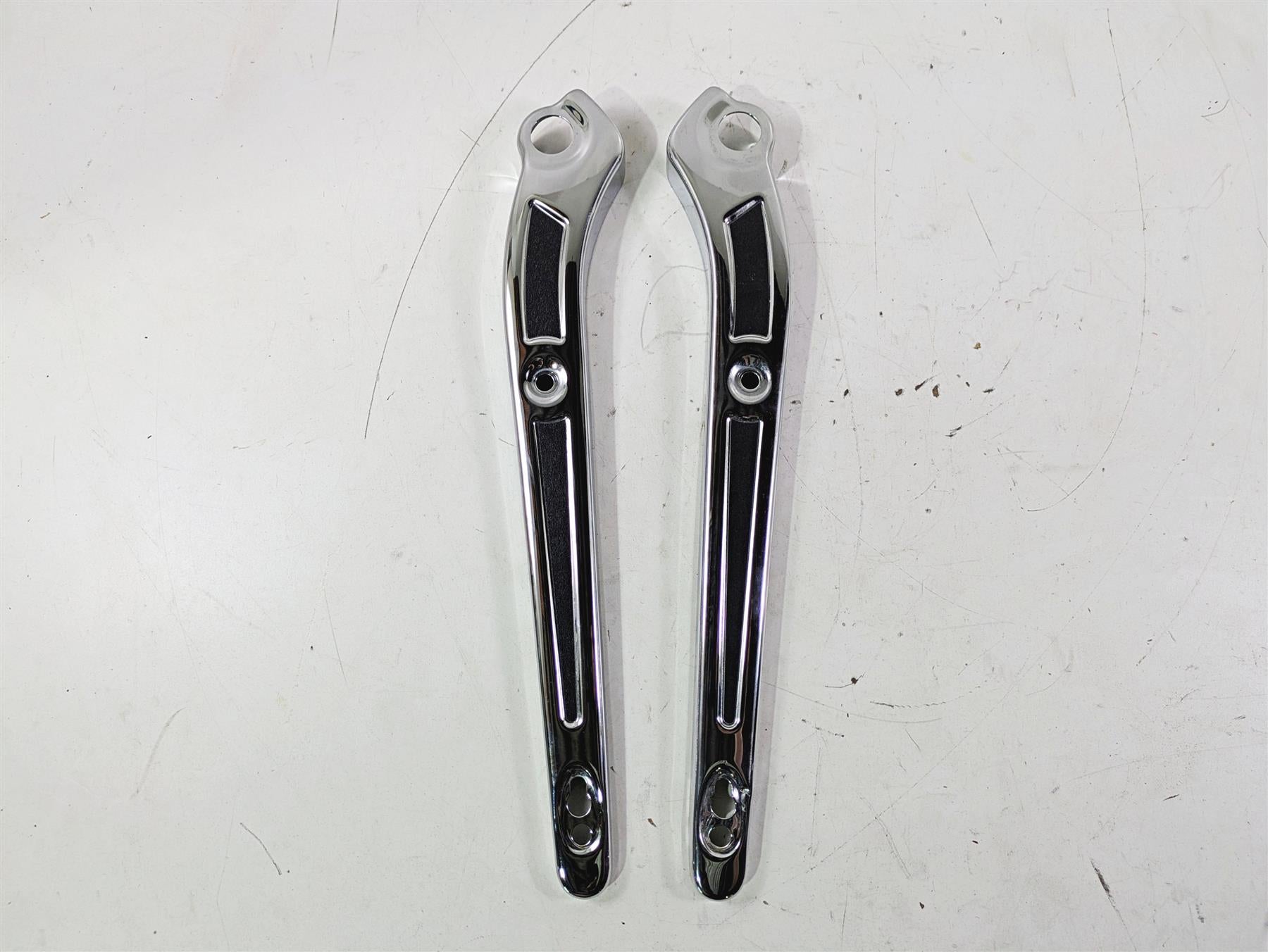 2015 Harley FXDL Dyna Low Rider Rear Fender Struts Braces READ 57300024 57300026 {{ shop.shopifyCountryName }} - Mototech271