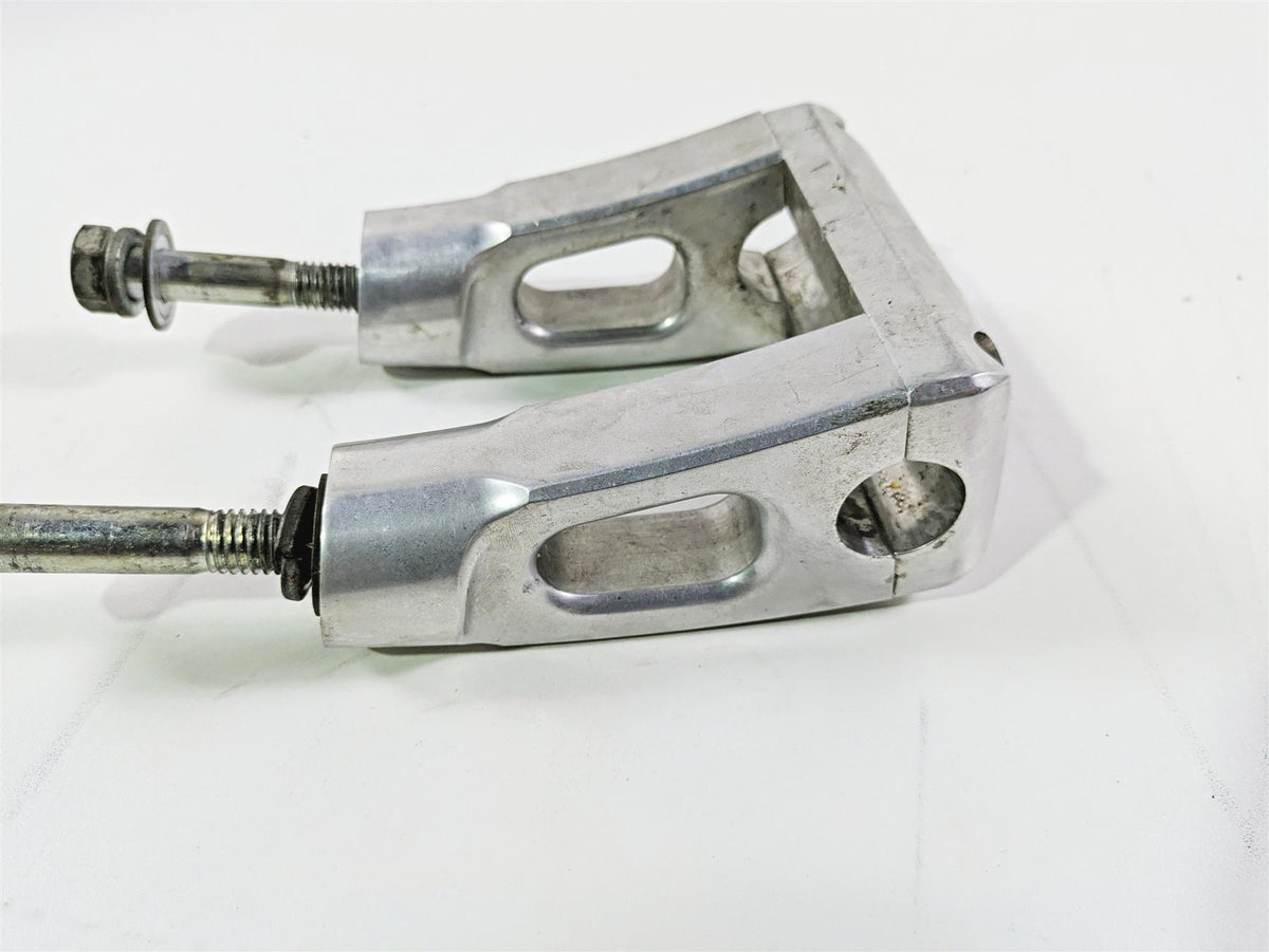 2002 Indian Spirit Deluxe Handlebar Riser Holder 39-047 39-048 {{ shop.shopifyCountryName }} - Mototech271