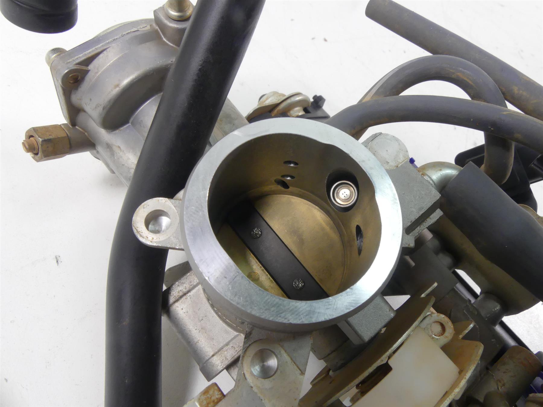 2017 Yamaha YXZ1000R EPS SS Mikuni Throttle Body Fuel Injection 2HC-13750-00-00 {{ shop.shopifyCountryName }} - Mototech271