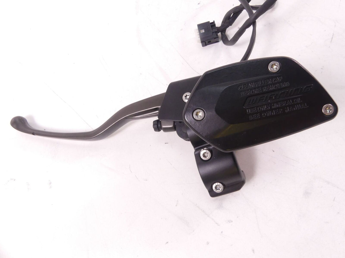 2012 BMW K1600GTL K48 Clutch Master Cylinder 32728533722 {{ shop.shopifyCountryName }} - Mototech271