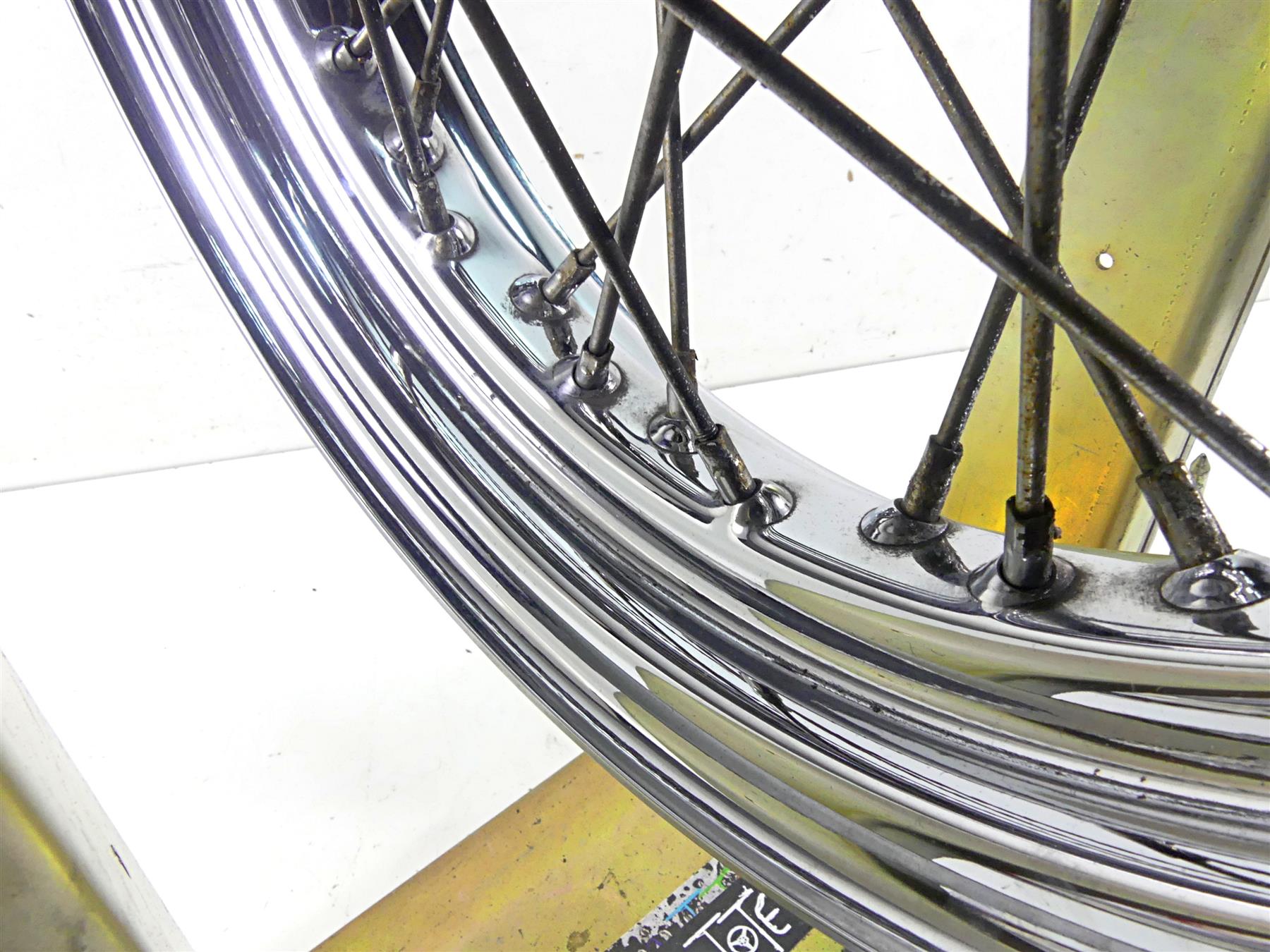 2010 Harley Touring FLHRC Road King Front Wheel Rim 16x3 -Read 40960-09 {{ shop.shopifyCountryName }} - Mototech271