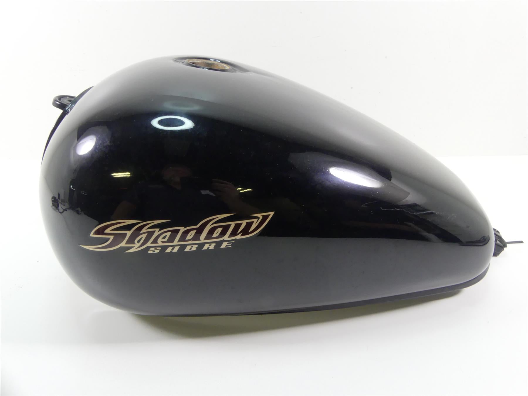 2003 Honda VT1100 C2 Shadow Sabre Fuel Gas Petrol Tank - Read 17520-MCK-A40 {{ shop.shopifyCountryName }} - Mototech271