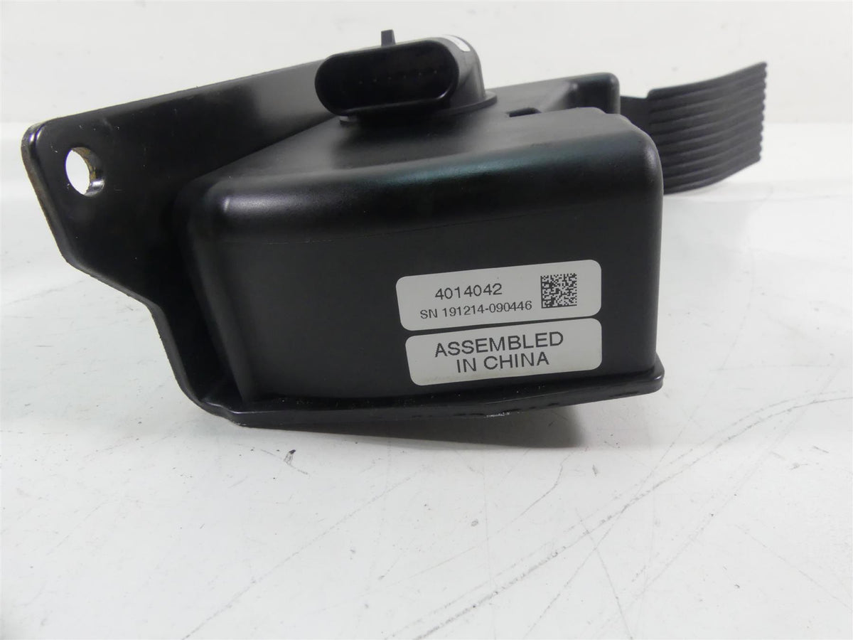 2020 Polaris RZR RS1 1000 Brake & Accelerate Pedal Lever Set 1023075 4014042 {{ shop.shopifyCountryName }} - Mototech271