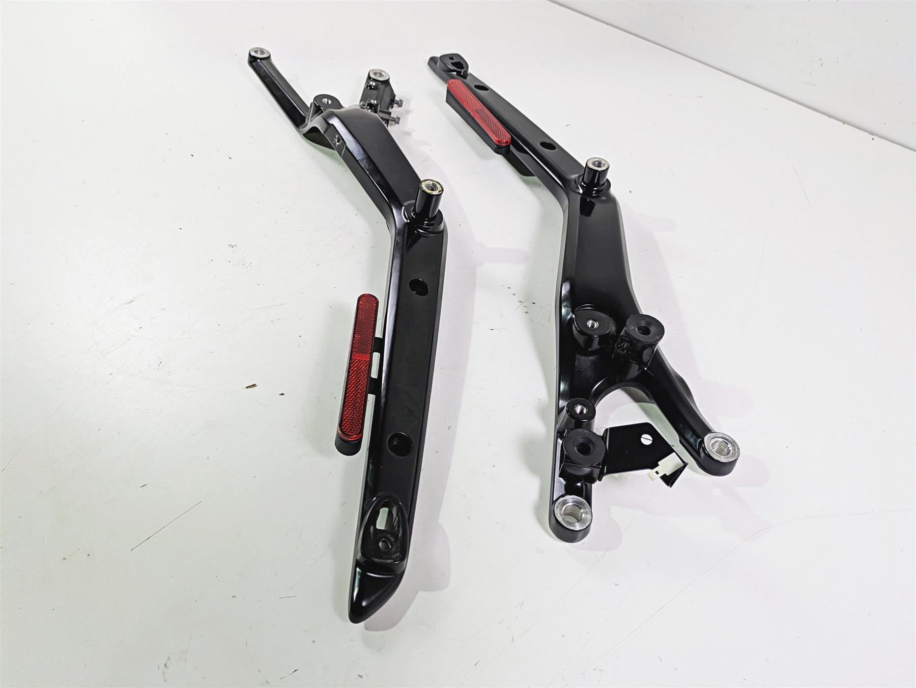 2024 Harley Sportster RH975 S Rear Fender Support Strut Set 47200749A 47200765A {{ shop.shopifyCountryName }} - Mototech271
