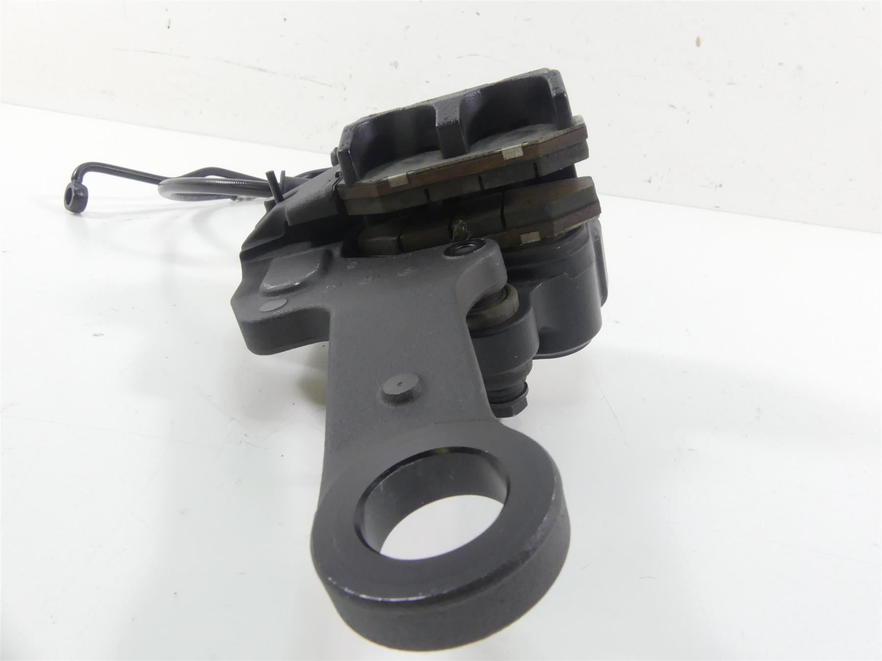 2020 Harley Softail FXBB Street Bob Rear Brake Caliper + Line & Bracket 41300192 {{ shop.shopifyCountryName }} - Mototech271