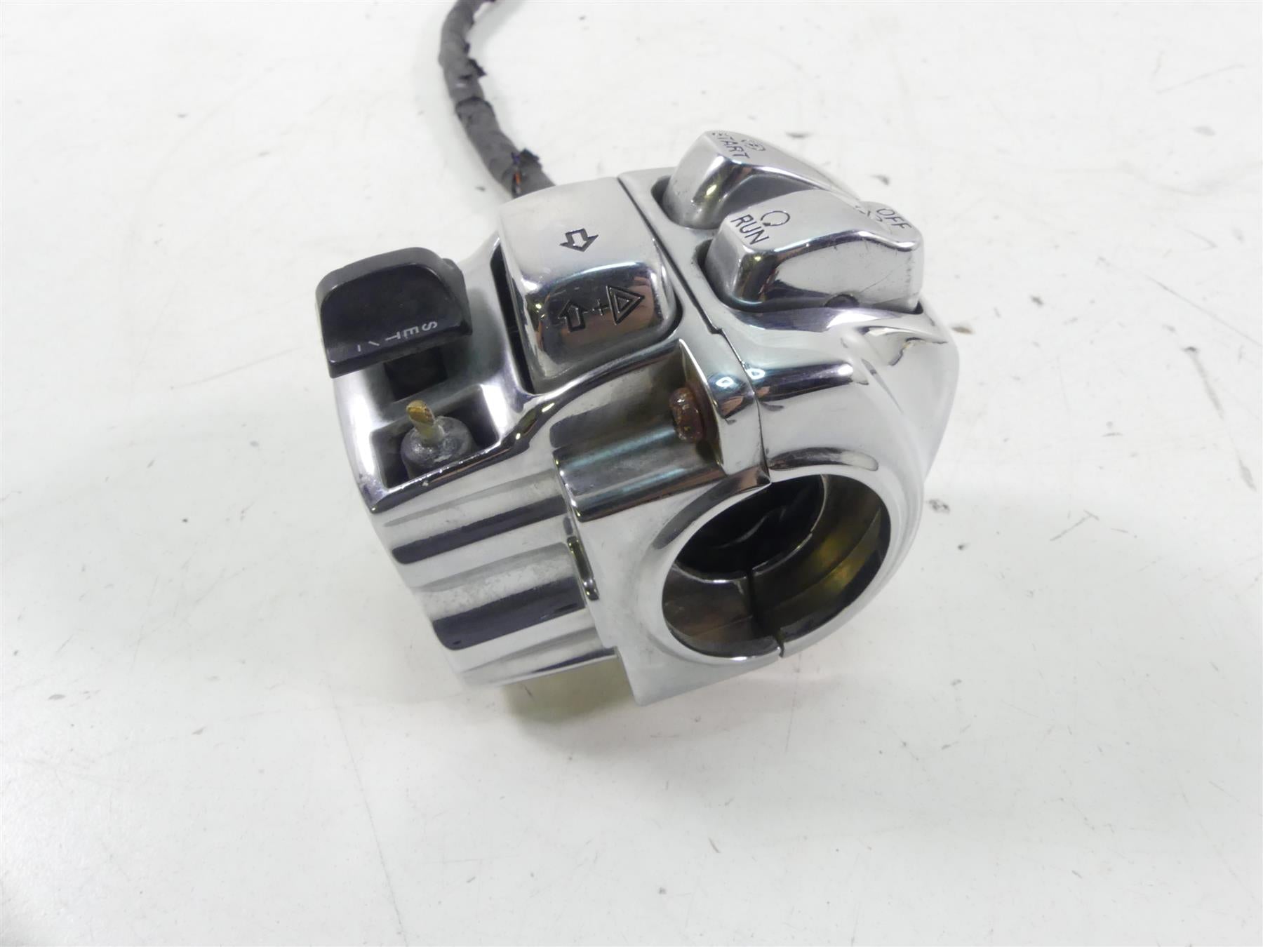 2013 Harley Touring FLHX Street Glide Right Cruise Control Switch -Read 71684-06 {{ shop.shopifyCountryName }} - Mototech271