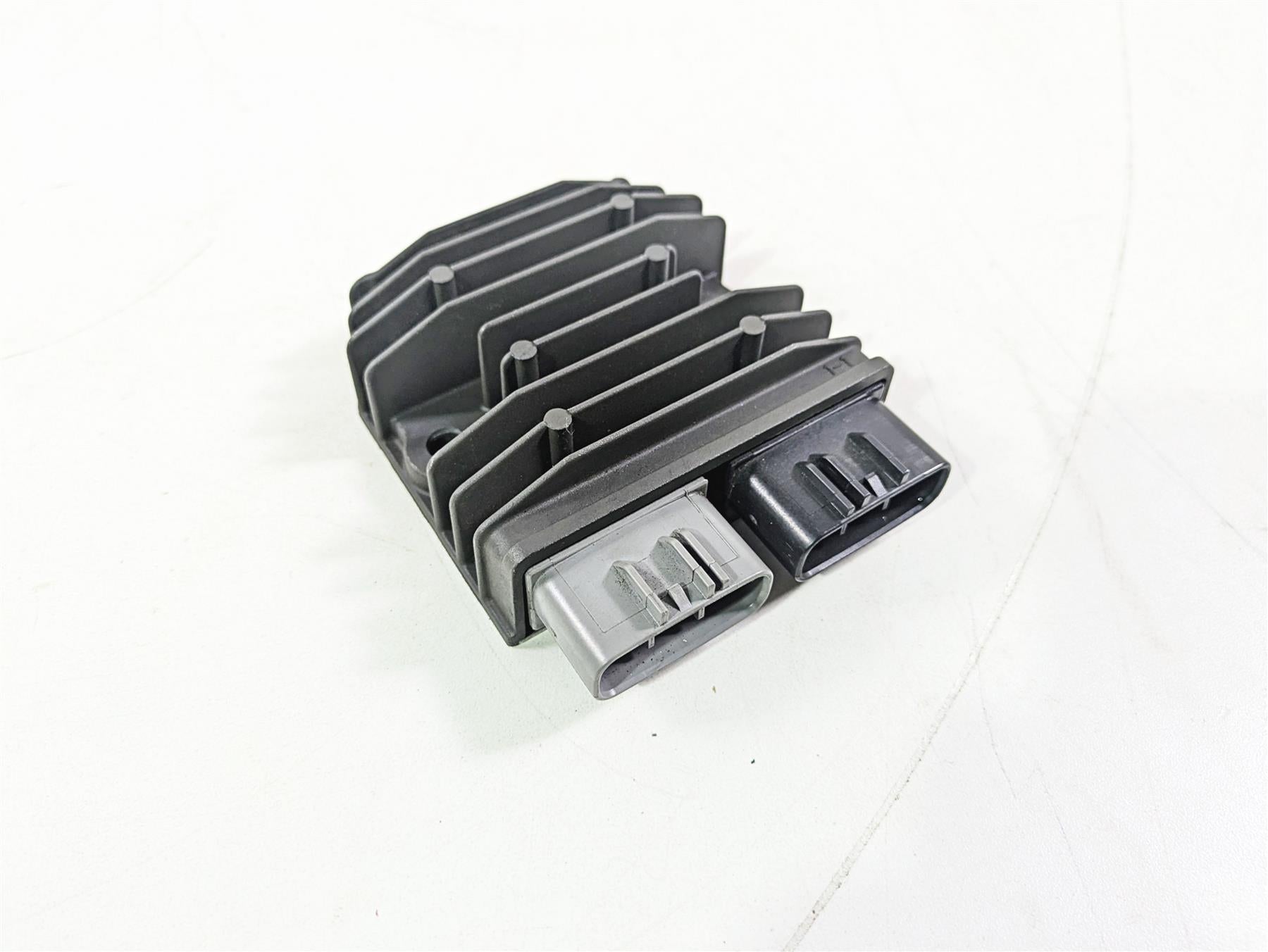 2015 Ducati Hypermotard 821 SP Rectifier Voltage Regulator SH821AA 54040321A {{ shop.shopifyCountryName }} - Mototech271