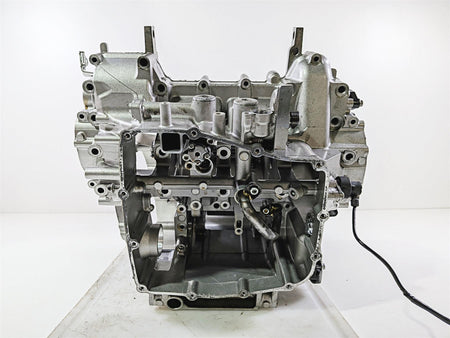 2016 Yamaha YZF R1 RN32 N527E Engine Motor Crank Case Crankcase Set 2CR-15100-17-00 {{ shop.shopifyCountryName }} - Mototech271