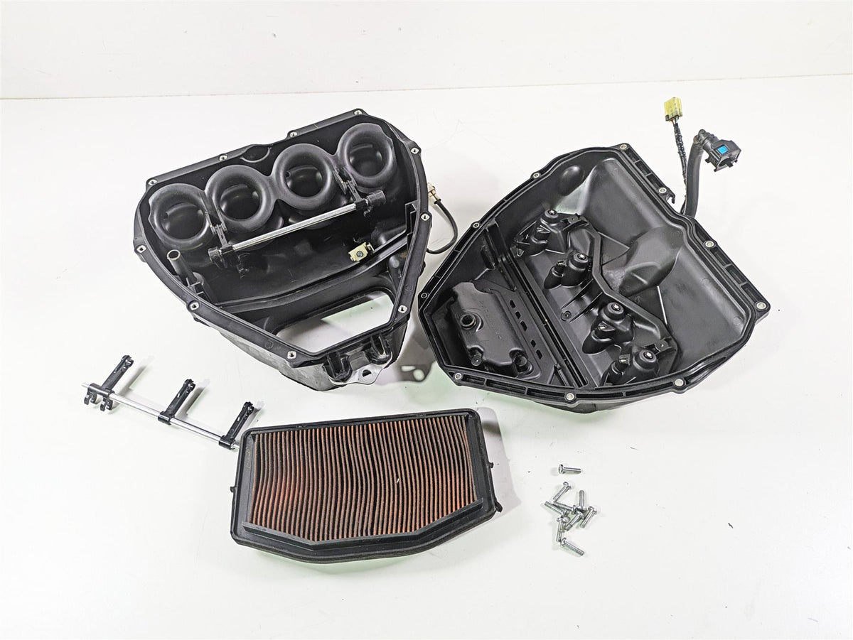 2014 Yamaha YZFR1 R1 RN22 Air Box Cleaner & Injectors & Actuator 14B-14411-01-00 {{ shop.shopifyCountryName }} - Mototech271