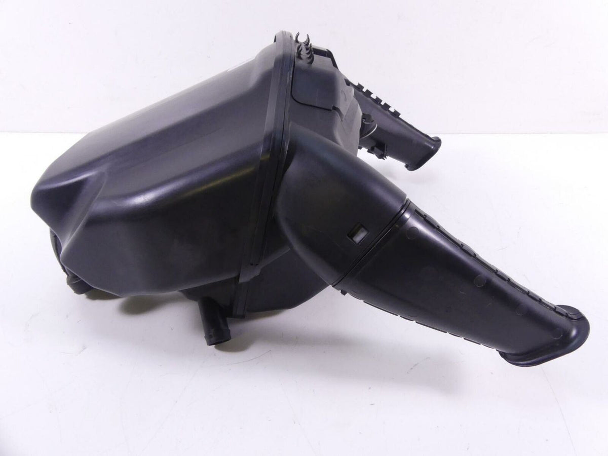 2020 BMW F900 R F900R K83 Air Cleaner Breather Filter Box Housing 8404342 {{ shop.shopifyCountryName }} - Mototech271