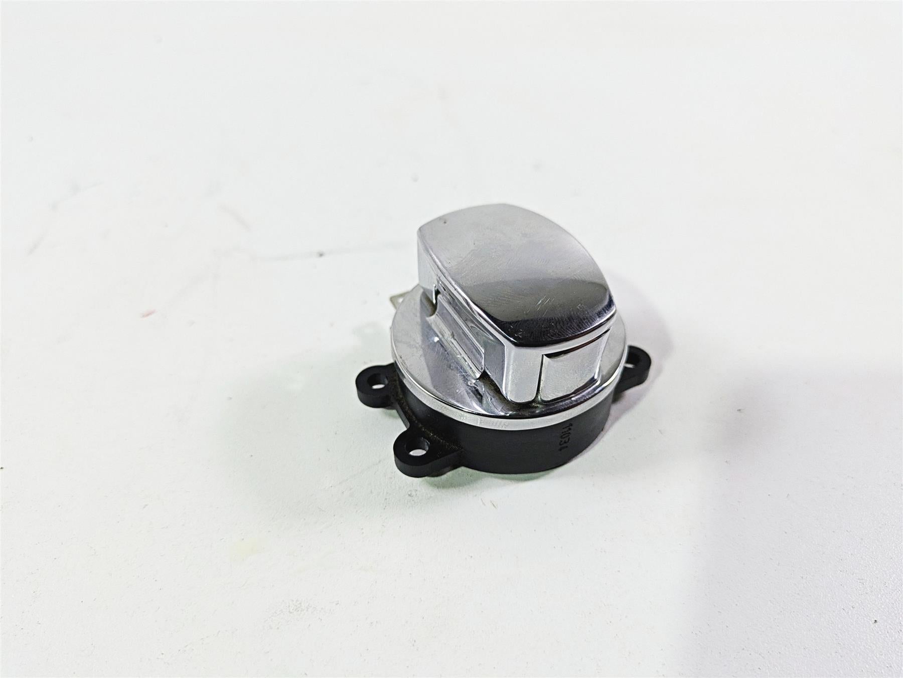 2011 Harley FXDC Dyna Super Glide Ignition Switch Unlocked - Vin 71430-06B {{ shop.shopifyCountryName }} - Mototech271