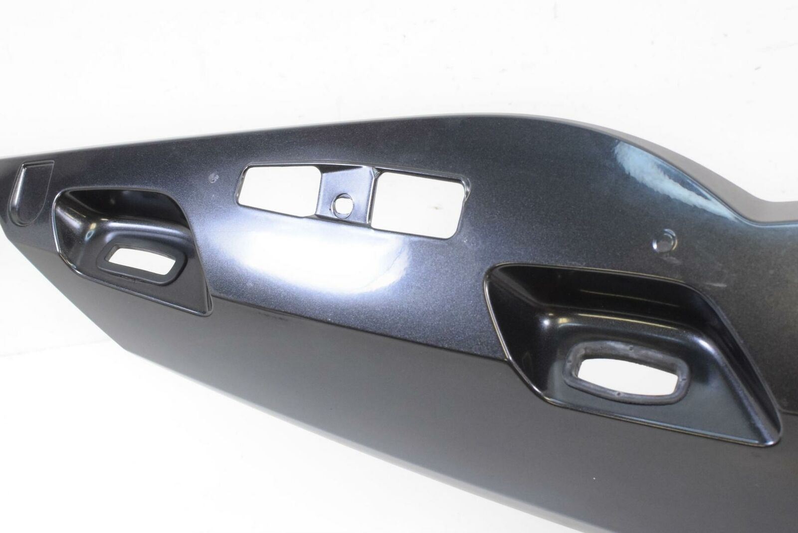 2011 BMW R1200RT R1200 RT K26 Right Tail Fairing Cover -Thundergrey 46637681572 {{ shop.shopifyCountryName }} - Mototech271