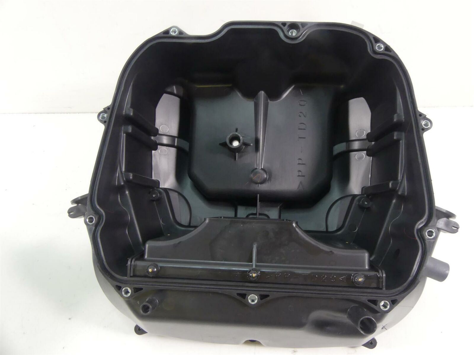2020 Yamaha VMX17 1700 Air Box Filter Breather Cleaner Set 2S3-14411-00-00 {{ shop.shopifyCountryName }} - Mototech271