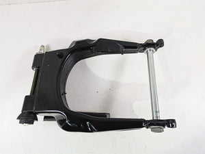 2015 Harley Touring FLHTKL Electra Glide Rear Swingarm + Axle Set 47549-09A