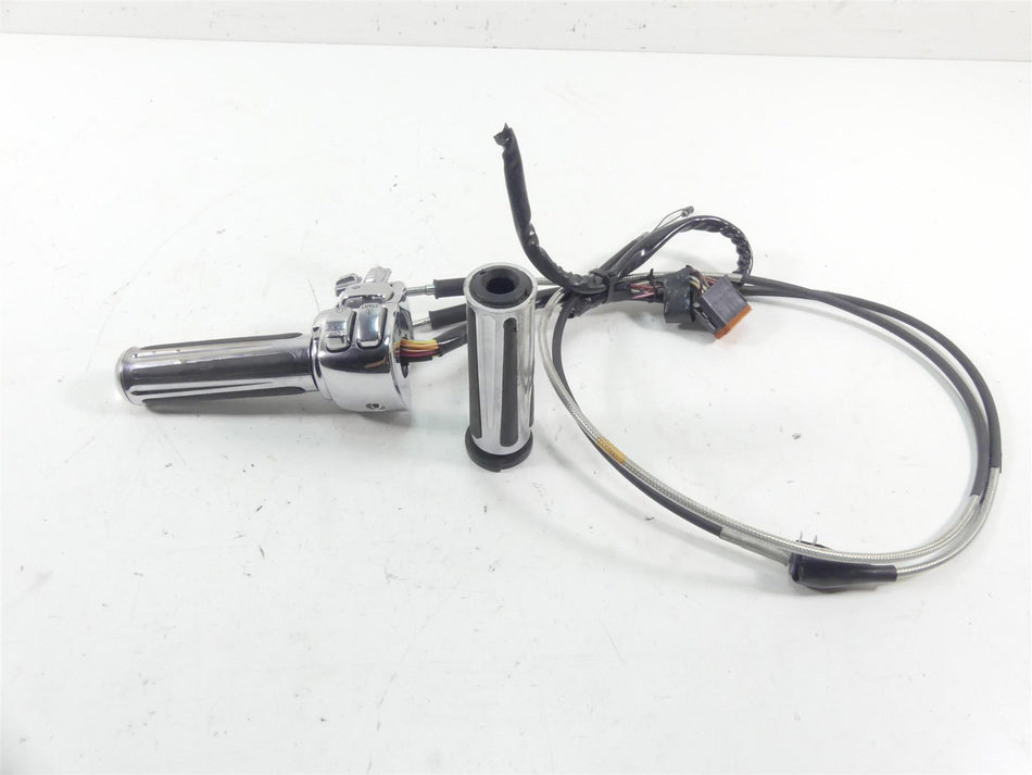 2005 Harley Touring CVO FLHTC SE Electra Glide Right Control Switch 71589-96B {{ shop.shopifyCountryName }} - Mototech271