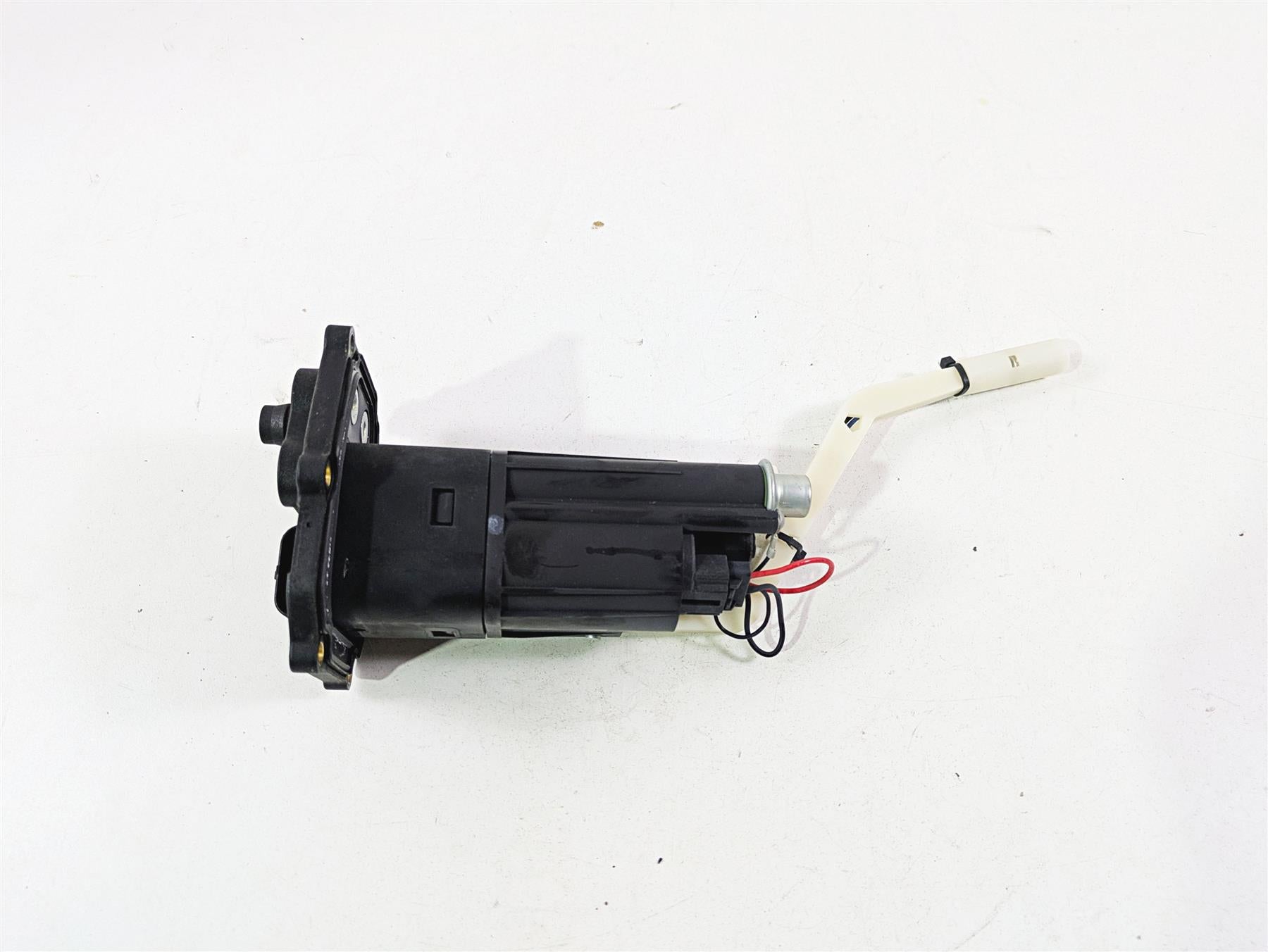 2013 Ducati Hypermotard 821 SP Fuel Gas Petrol Pump 16024281A