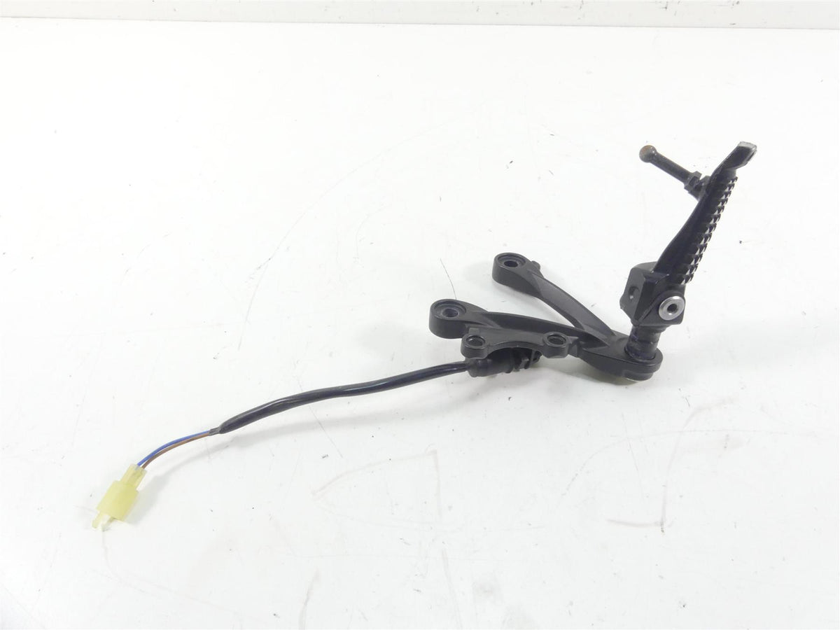 2013 Kawasaki ZX636 ZX6R Ninja Right Footpeg & Bracket Set 35063-0590-18R {{ shop.shopifyCountryName }} - Mototech271