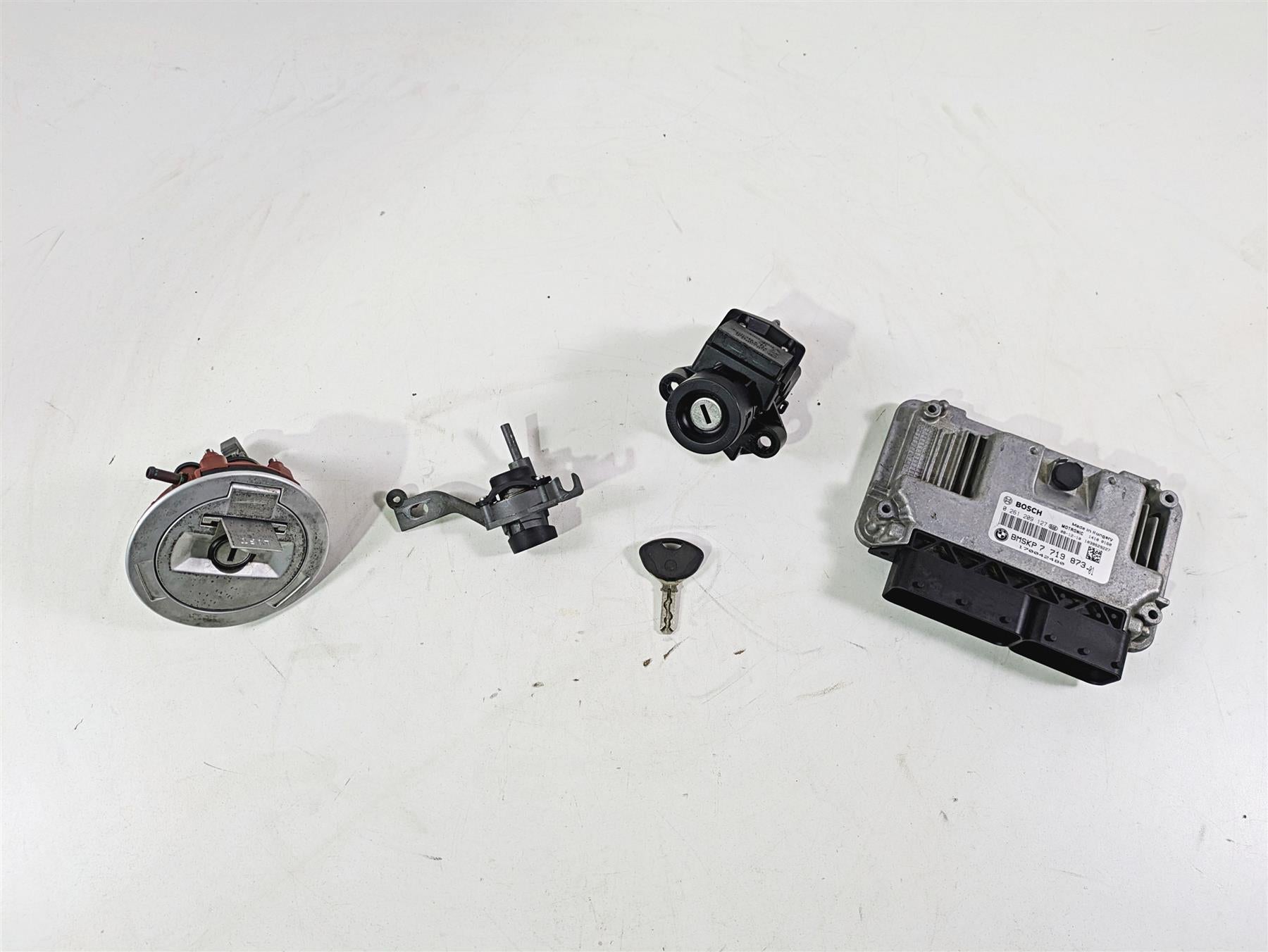 2009 BMW R1200GS K255 Adv Cdi Ignition Switch Key Locks Set -Read 13618521661 {{ shop.shopifyCountryName }} - Mototech271