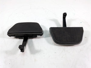 2006 Harley Touring FLHTCUI Electra Glide Passenger Floor Board Set 52719-93B | Mototech271