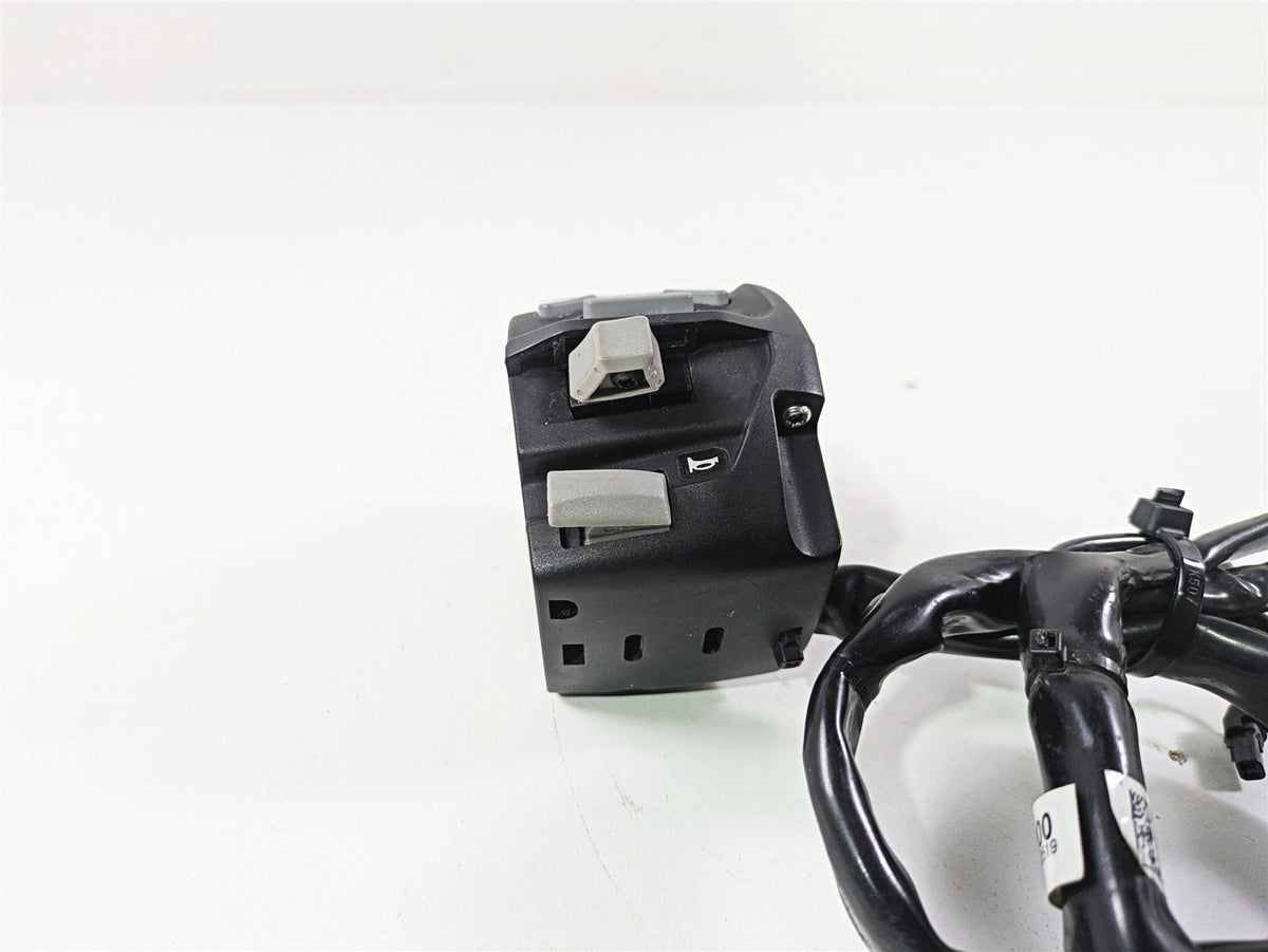 2018 KTM 1290 Super Duke R Left Hand Turn Signal Control Switch 61411170100 {{ shop.shopifyCountryName }} - Mototech271