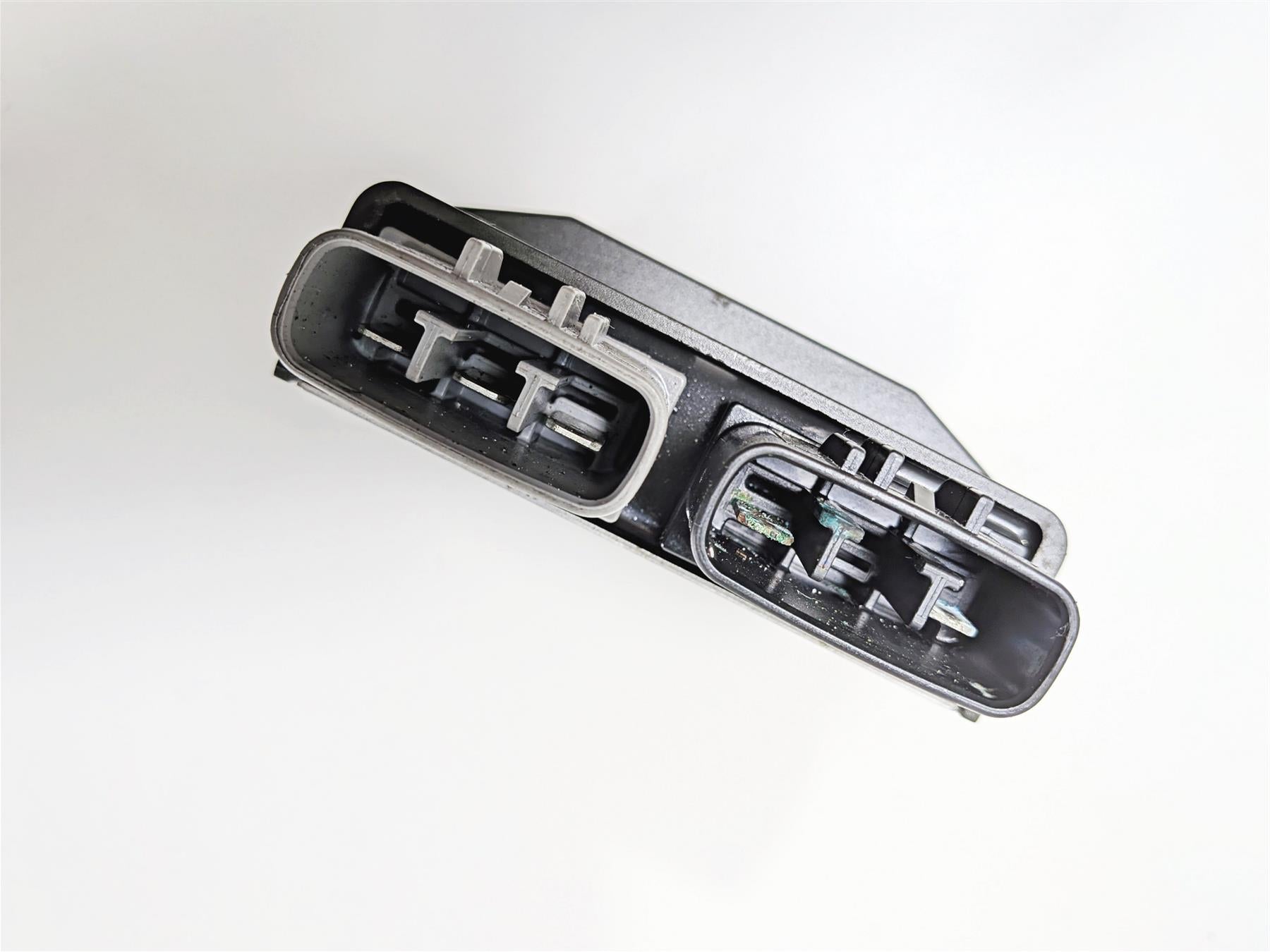 2012 Yamaha XV1900 Raider S Voltage Regulator Rectifier 1D7-81960-00-00 FH020AA {{ shop.shopifyCountryName }} - Mototech271