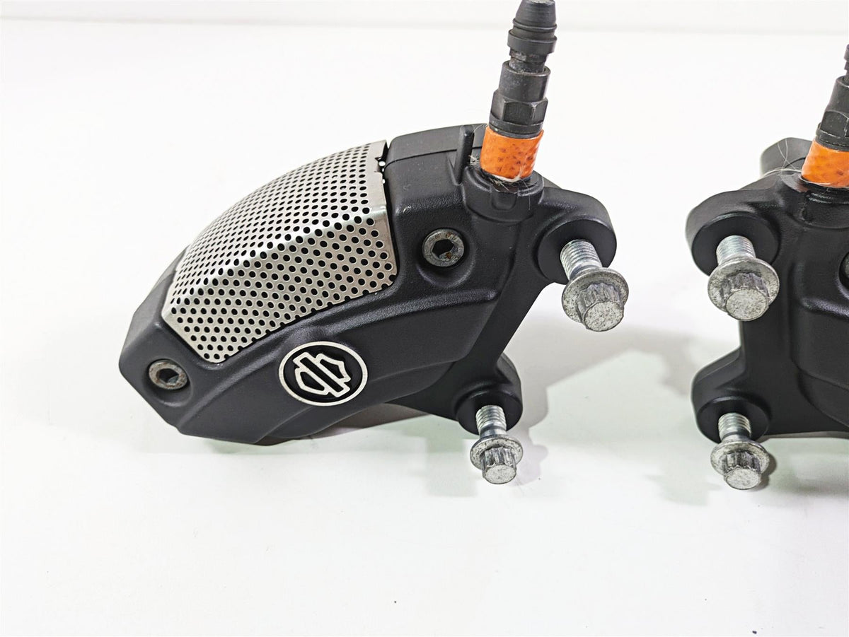 2016 Harley VRSCDX Night Rod Front Brake Caliper Set 44731-08 44732-08 {{ shop.shopifyCountryName }} - Mototech271