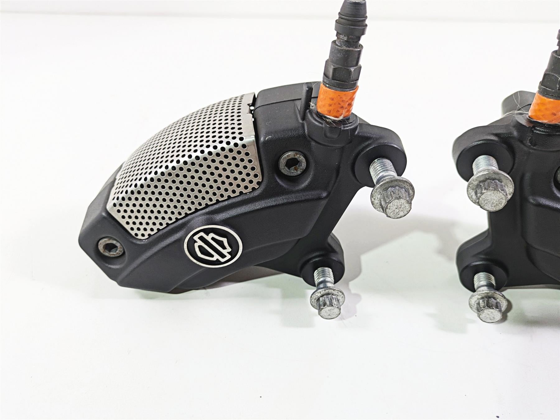 2016 Harley VRSCDX Night Rod Front Brake Caliper Set 44731-08 44732-08 {{ shop.shopifyCountryName }} - Mototech271