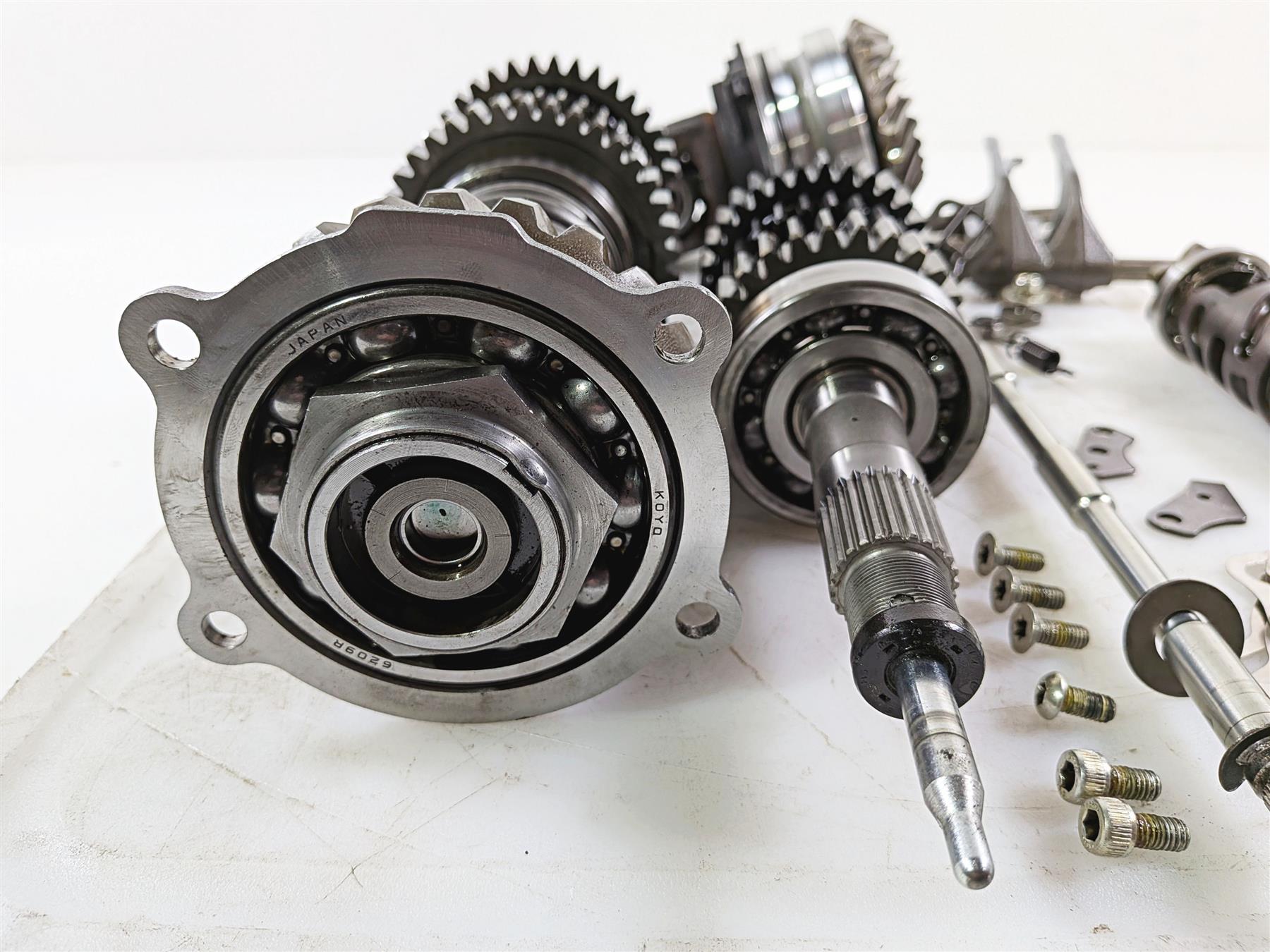 2009 Yamaha VMX17 V-Max 1700 Transmission & Middle Gear Set 2S3-Y1754-00 {{ shop.shopifyCountryName }} - Mototech271