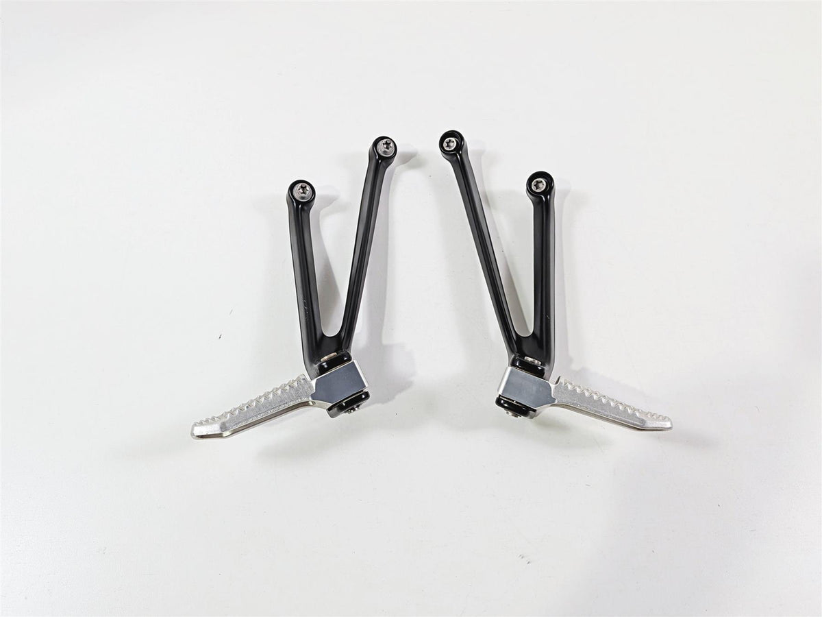 2014 BMW S1000RR K46 Rear Passenger Foot Peg Rest Set 46718521680 46718521681 {{ shop.shopifyCountryName }} - Mototech271