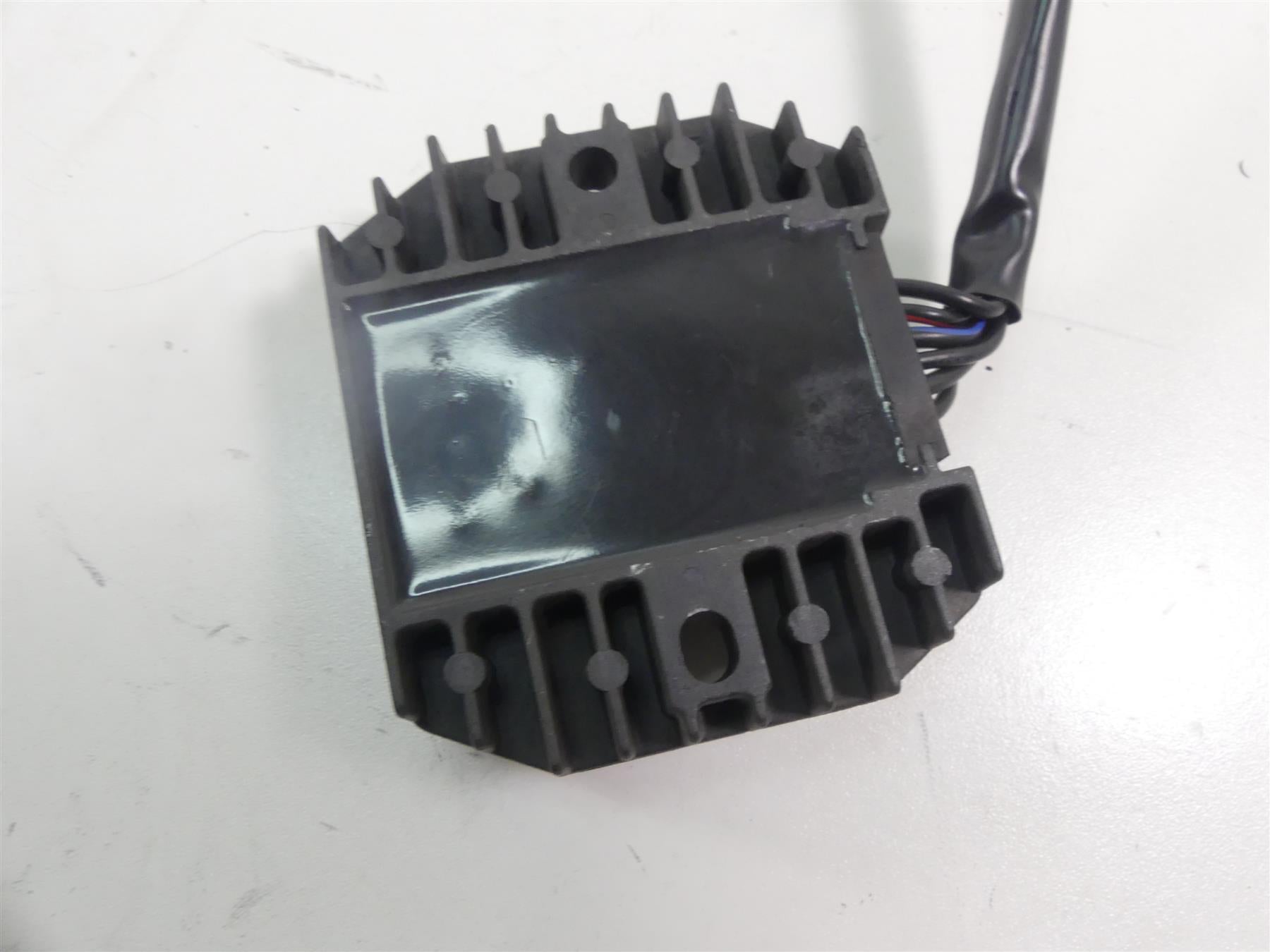 1998 Kawasaki VN800 Vulcan Rectifier Voltage Regulator SH650-12 21066-1099 {{ shop.shopifyCountryName }} - Mototech271