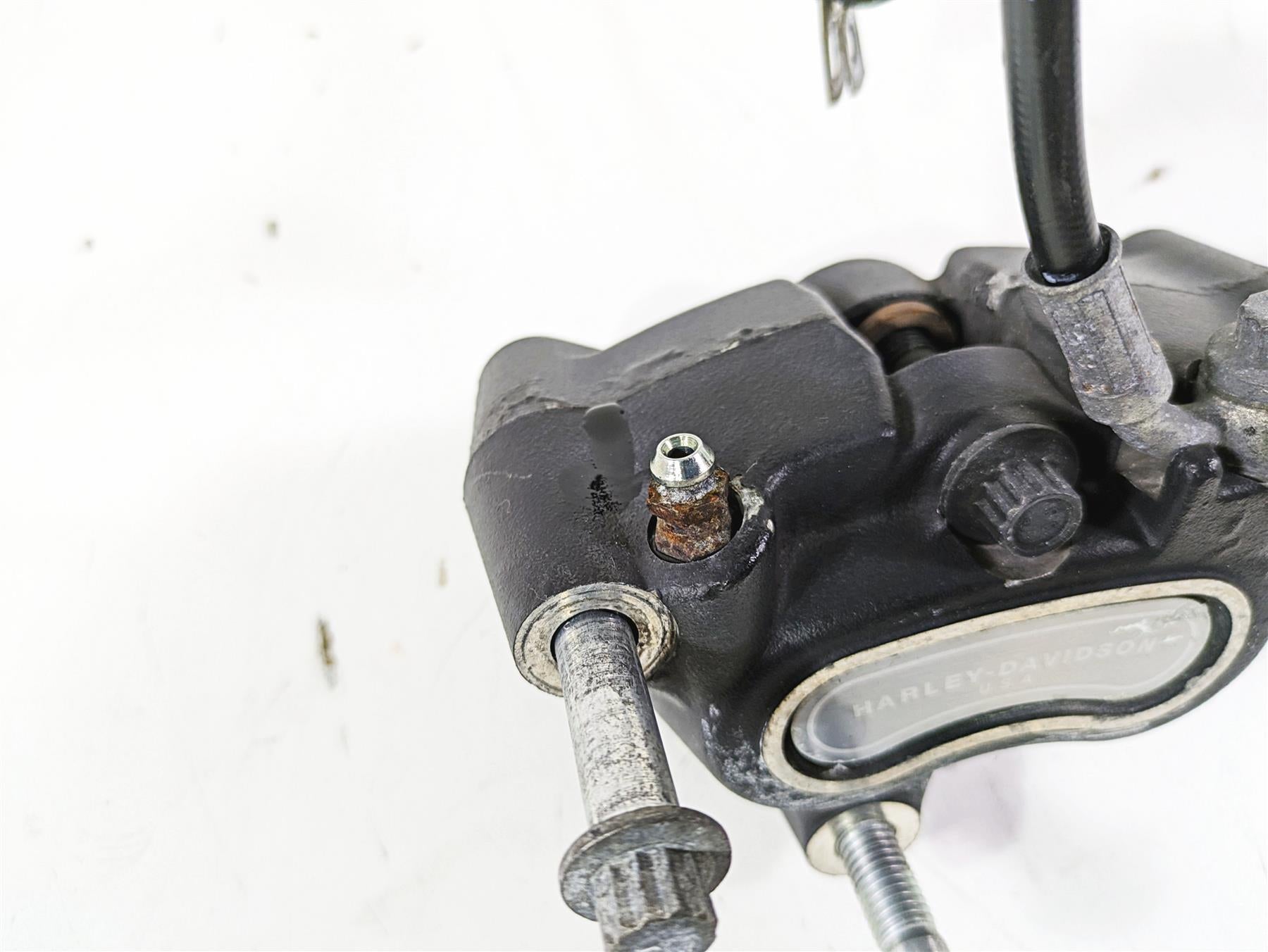 2012 Harley FLD Dyna Switchback Front Brake Caliper & Line 41300001 {{ shop.shopifyCountryName }} - Mototech271