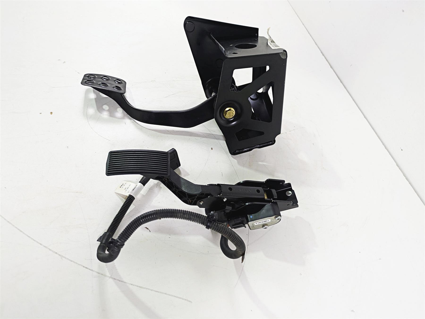2018 Can Am Maverick X3 XRC Turbo R Foot Brake Accelerate Pedal Set 707001803 {{ shop.shopifyCountryName }} - Mototech271