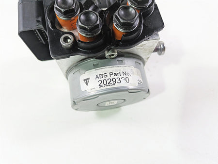 2024 Triumph Street Triple 765 R Abs Brake Pump Unit Module - Read T2029325 {{ shop.shopifyCountryName }} - Mototech271