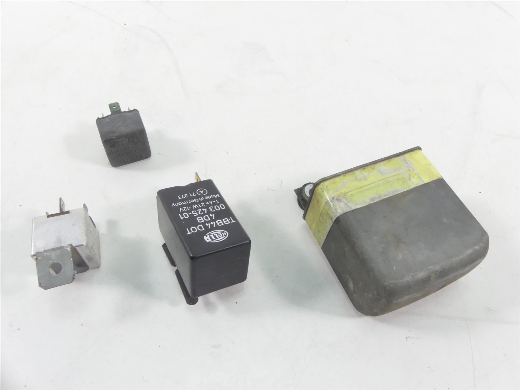 1978 BMW R100 S (2474) Voltage Regulator Rectifier Blinker Relay set 12321244409 {{ shop.shopifyCountryName }} - Mototech271