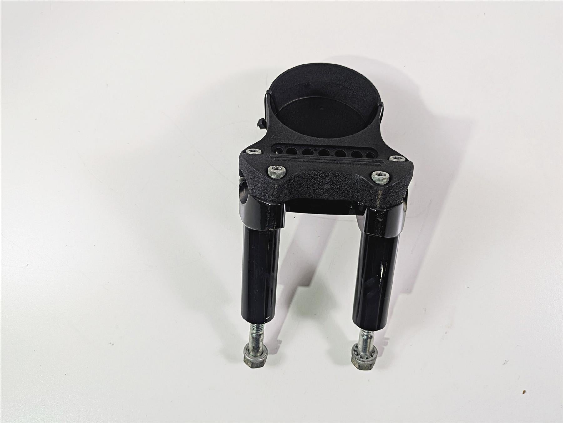 2009 Harley FXDC Dyna Super Glide 4" Handlebar Gauges Holder Riser Set 55847-05A {{ shop.shopifyCountryName }} - Mototech271